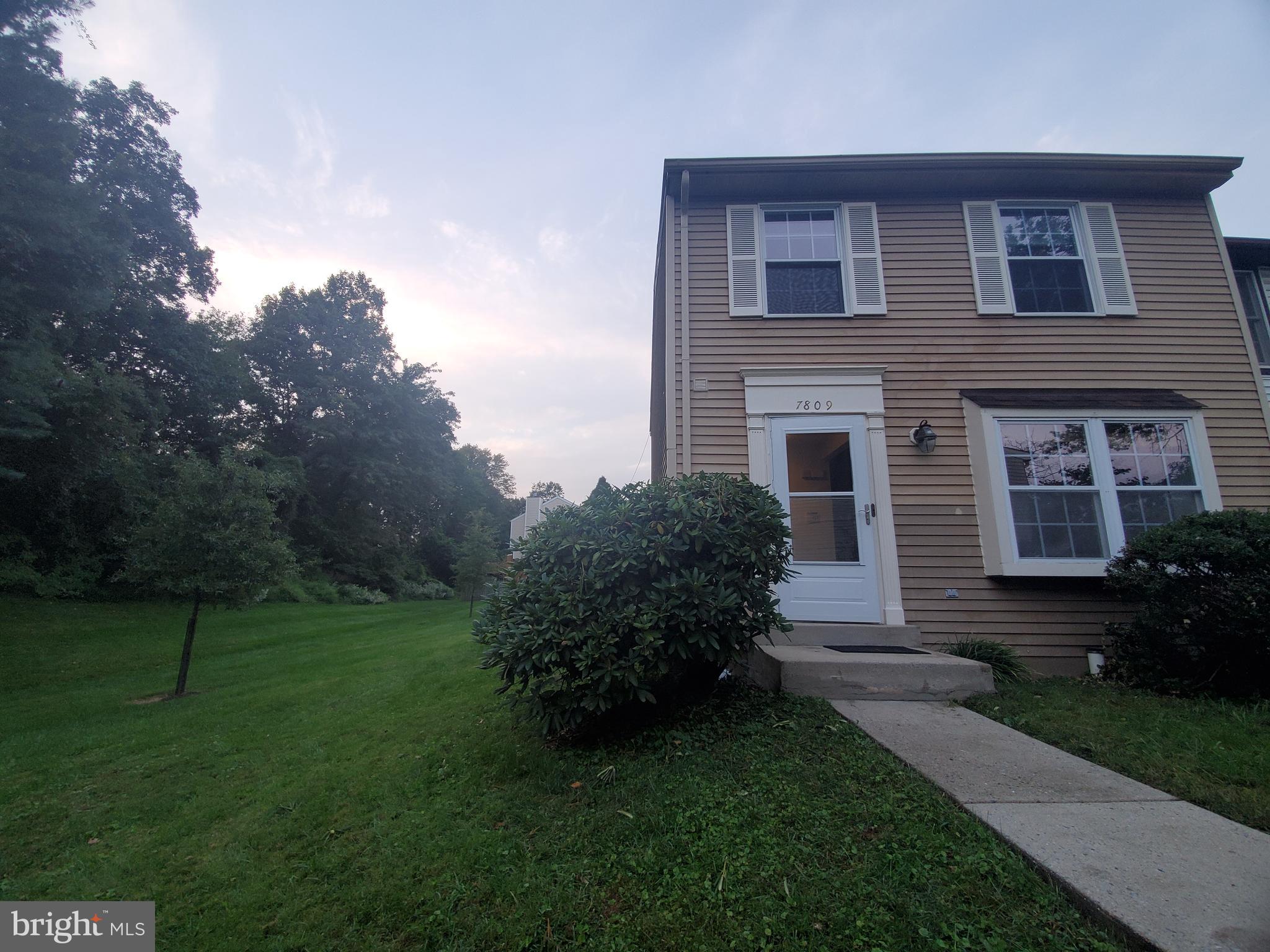 PARK OVERLOOK - Residential Lease