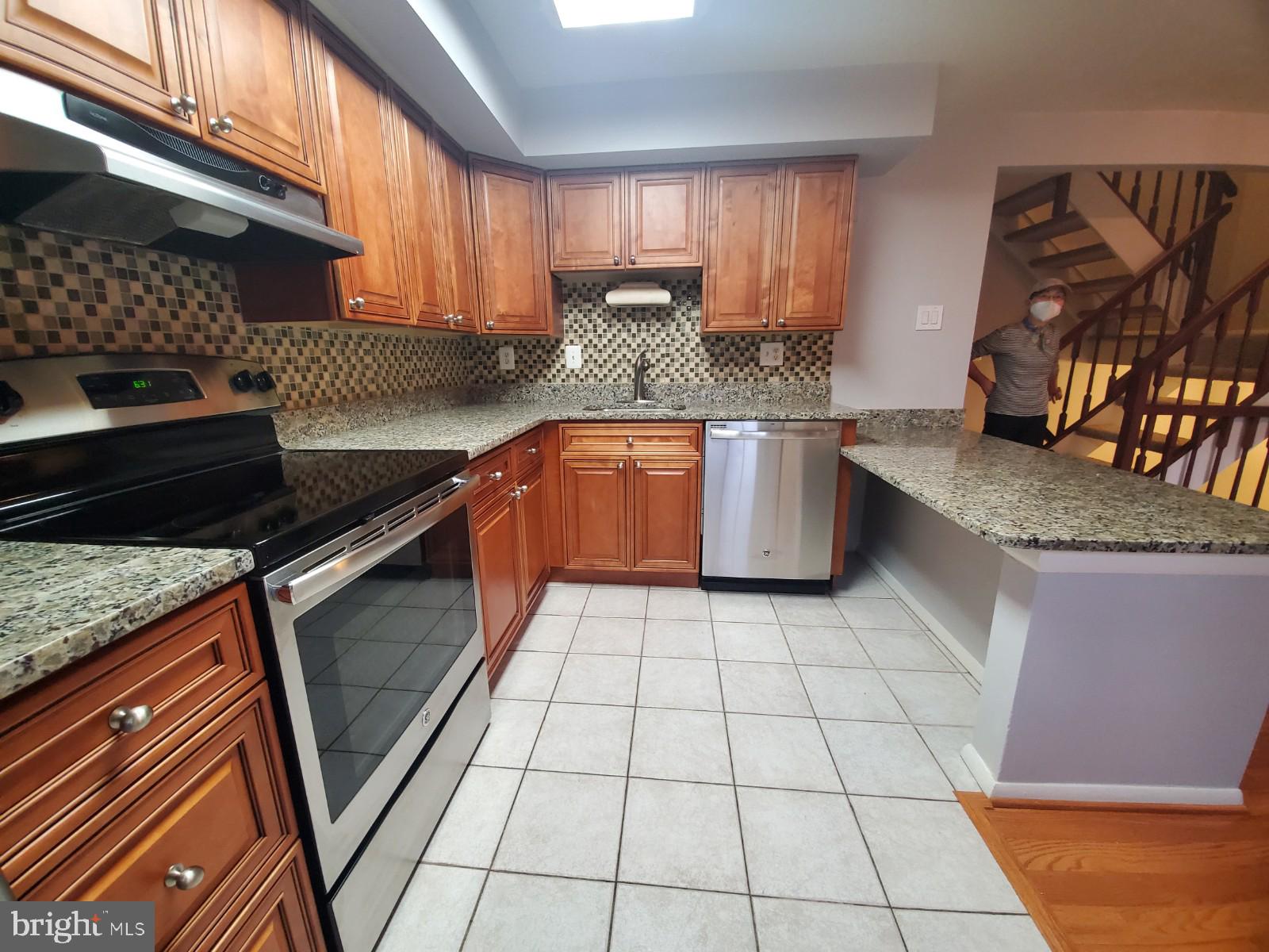 PARK OVERLOOK - Residential Lease