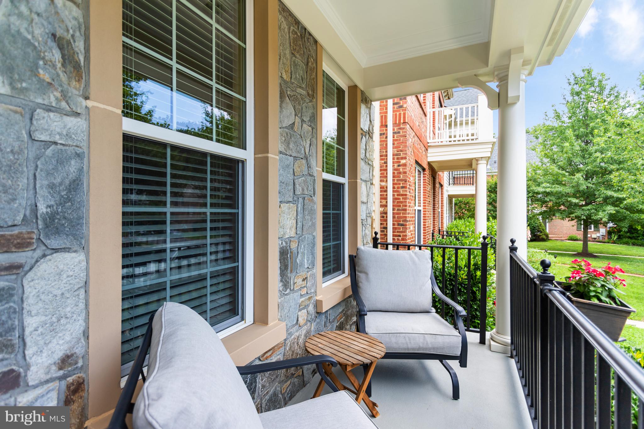 211 WINTER WALK DRIVE