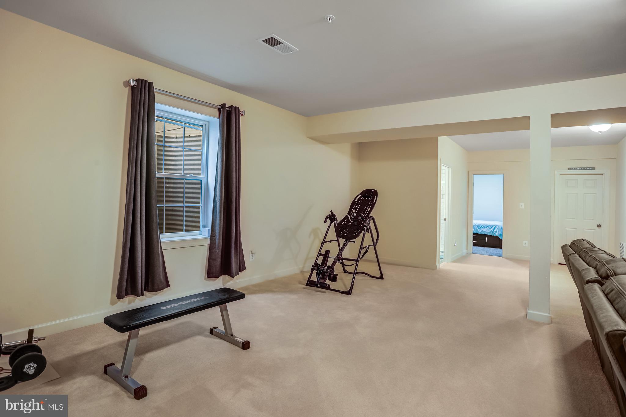 QUINCE ORCHARD PARK - Residential