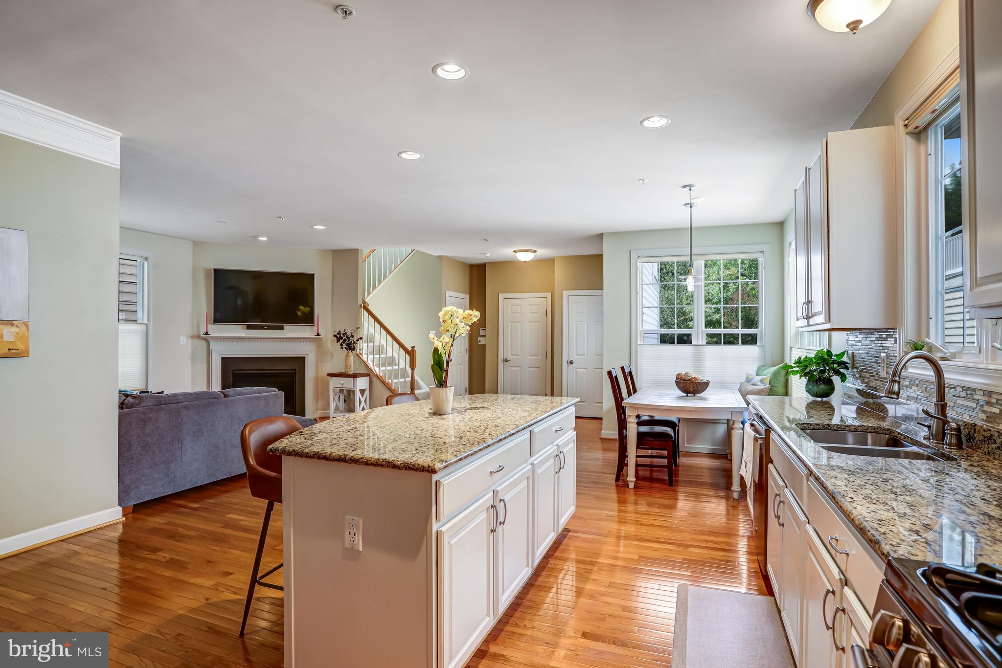 QUINCE ORCHARD PARK - Residential