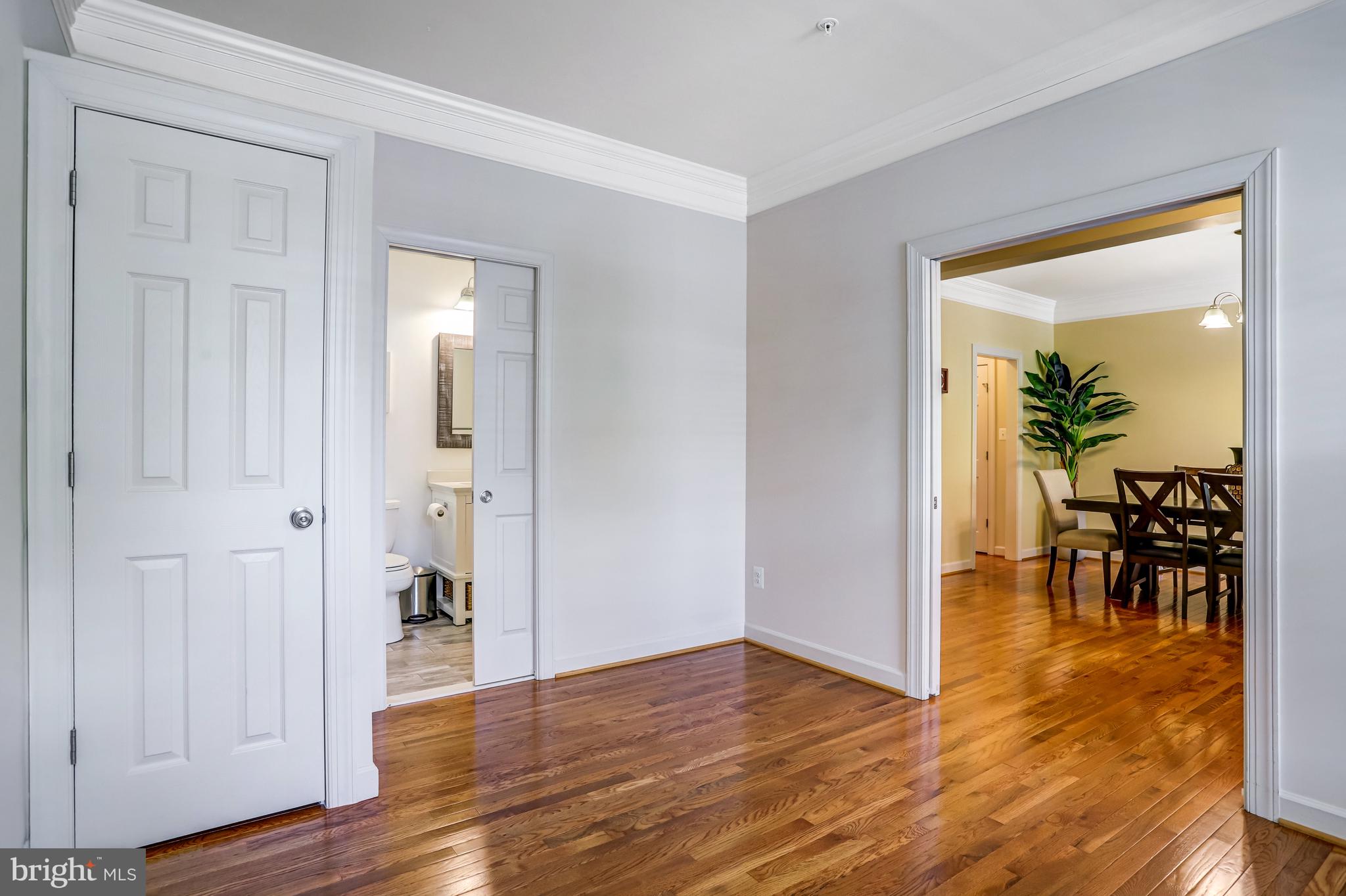 211 WINTER WALK DRIVE