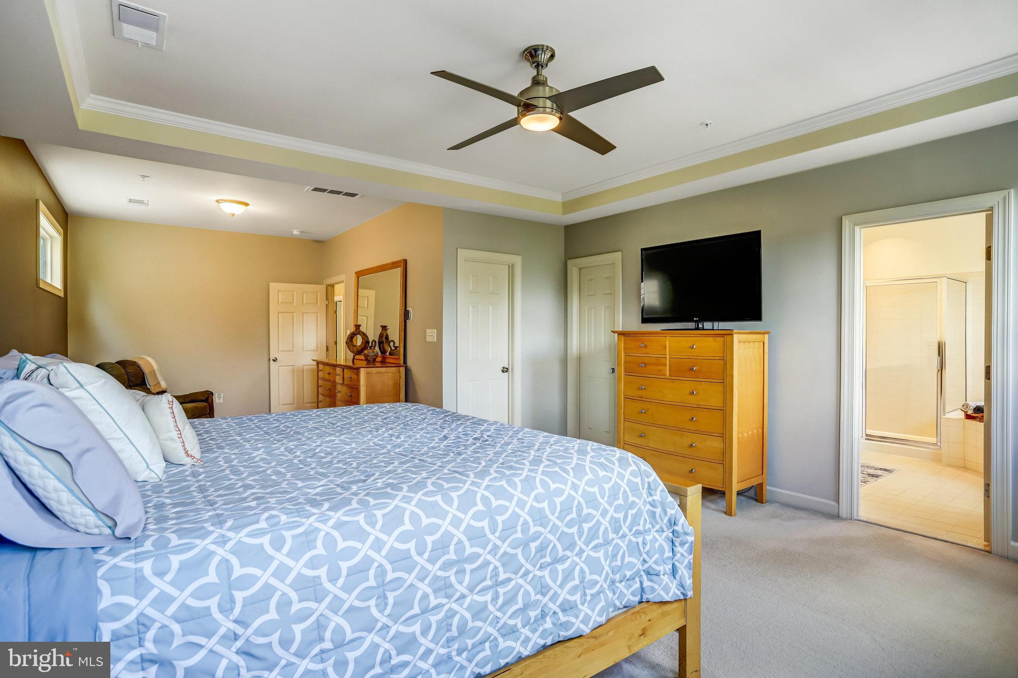 QUINCE ORCHARD PARK - Residential