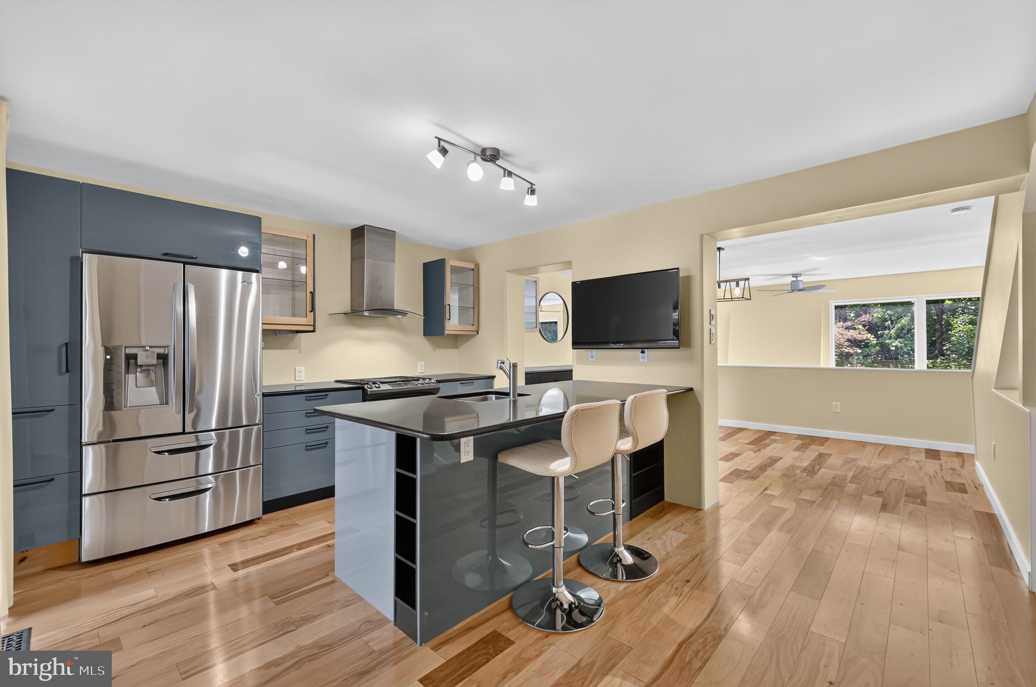 1601 SENECA RUN