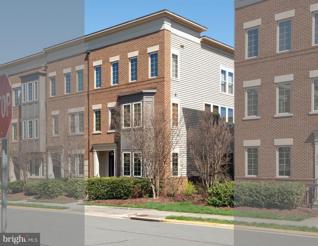 Photo of 22780 Sagamore Square, BRAMBLETON, VA 20148 (MLS # VALO2121956)