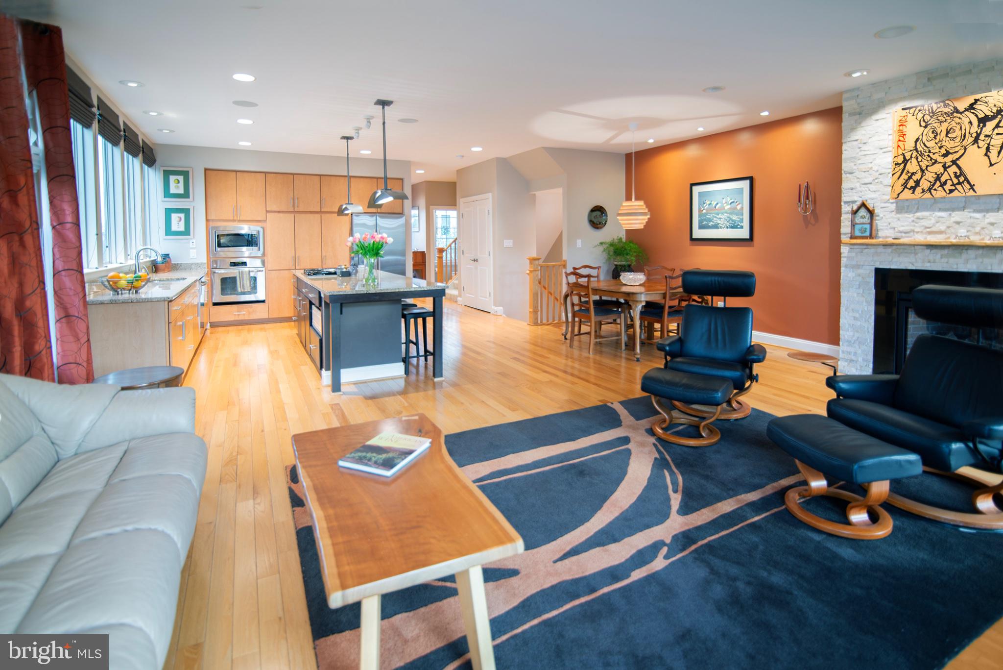 THE BROWNSTONES AT BRAMBLETON - Residential