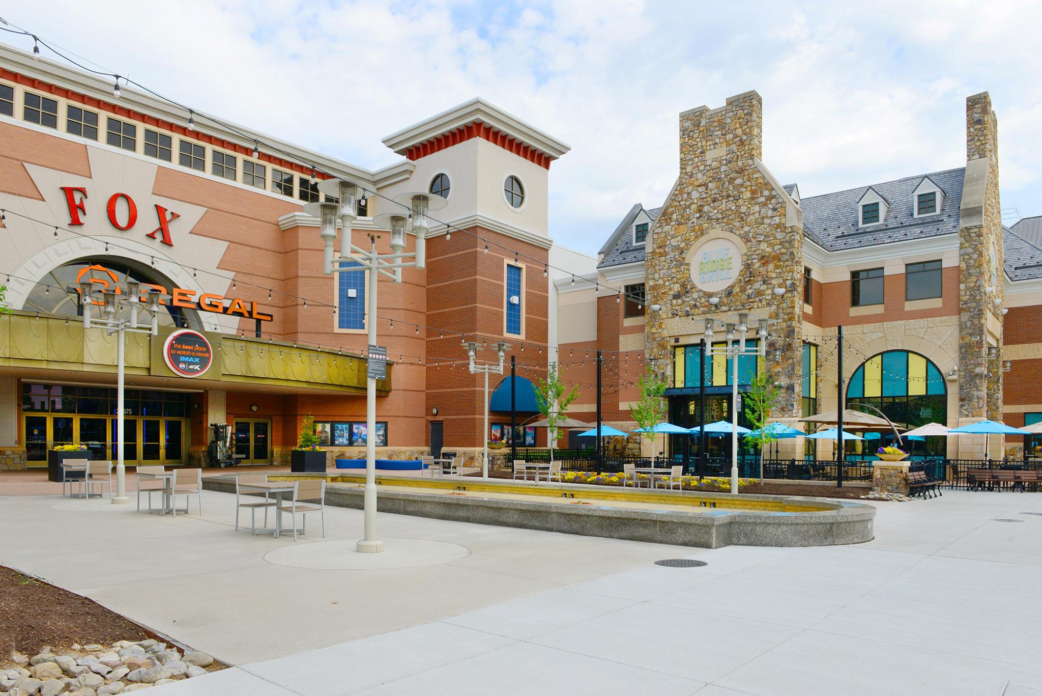 THE BROWNSTONES AT BRAMBLETON - Residential