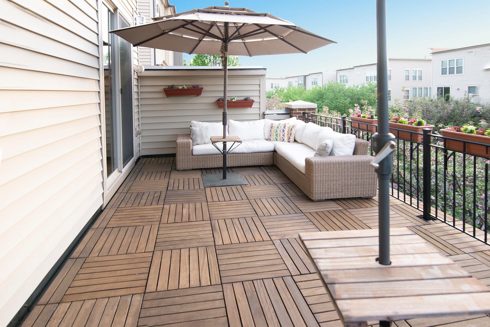 THE BROWNSTONES AT BRAMBLETON - Residential