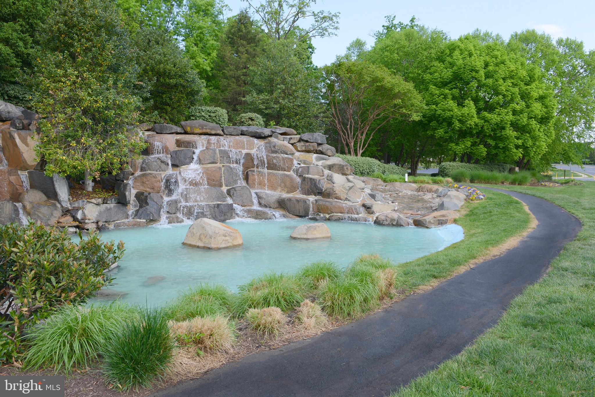 THE BROWNSTONES AT BRAMBLETON - Residential