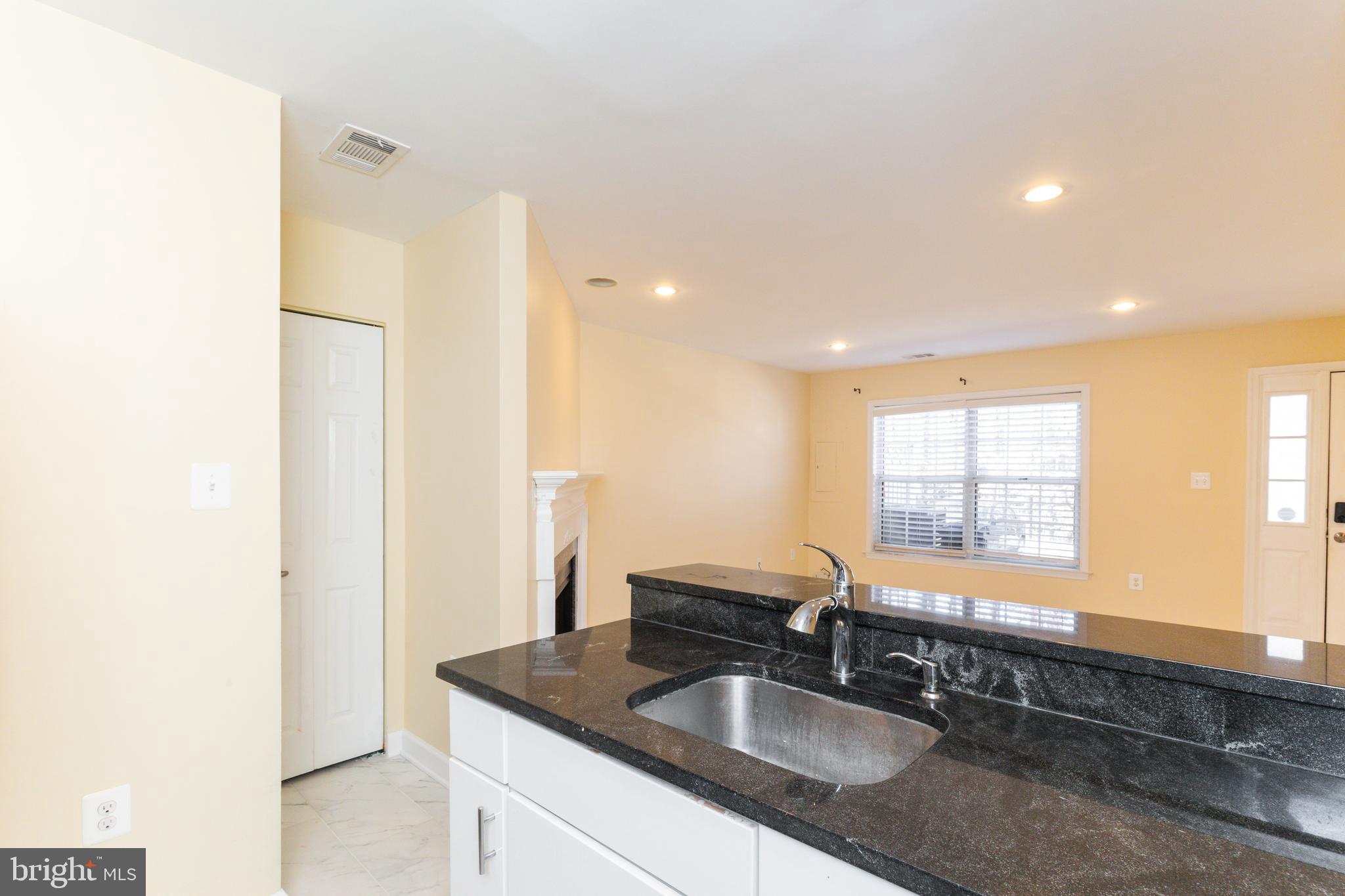 LAKE RIDGE - Residential Lease