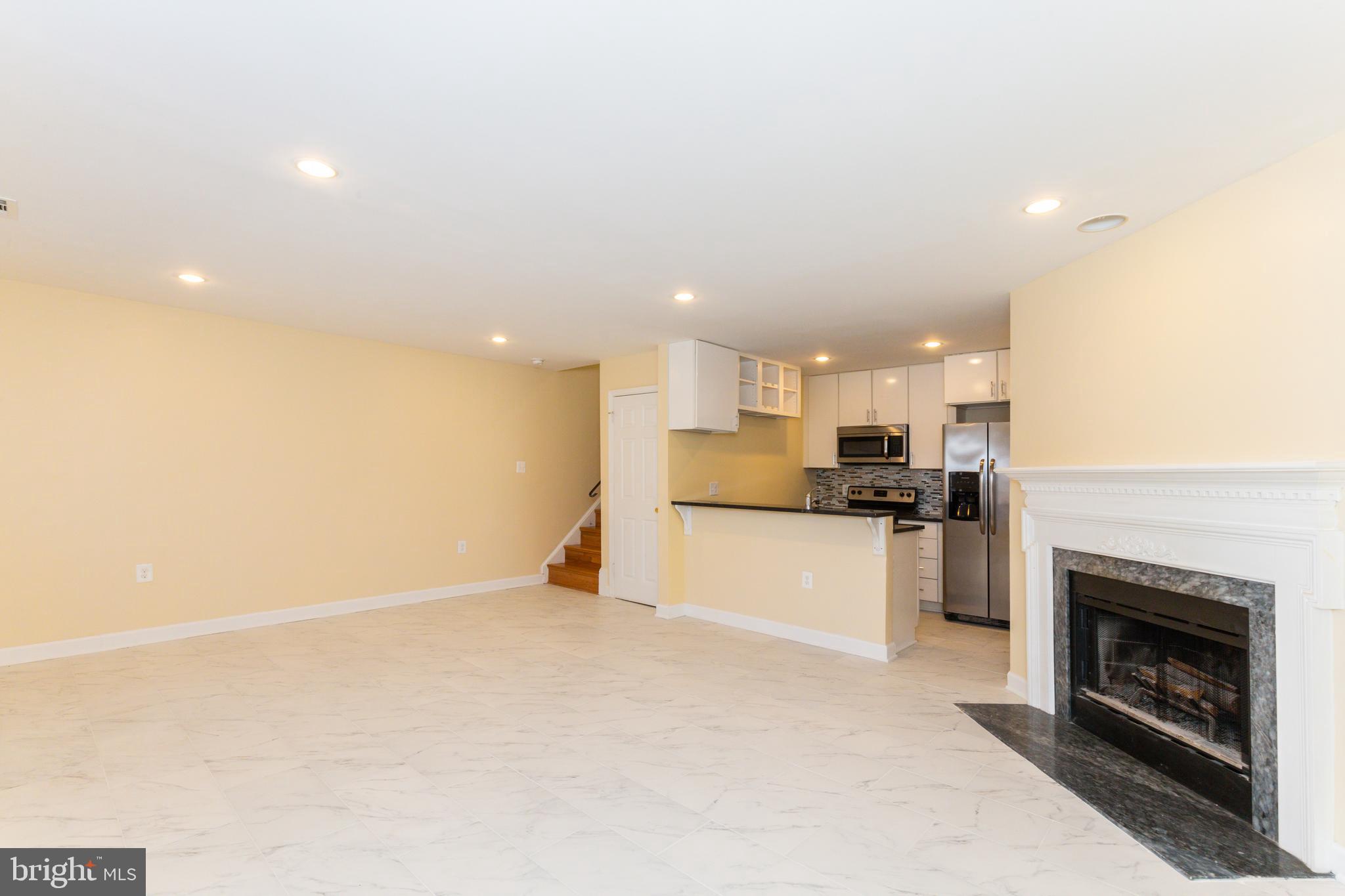 LAKE RIDGE - Residential Lease