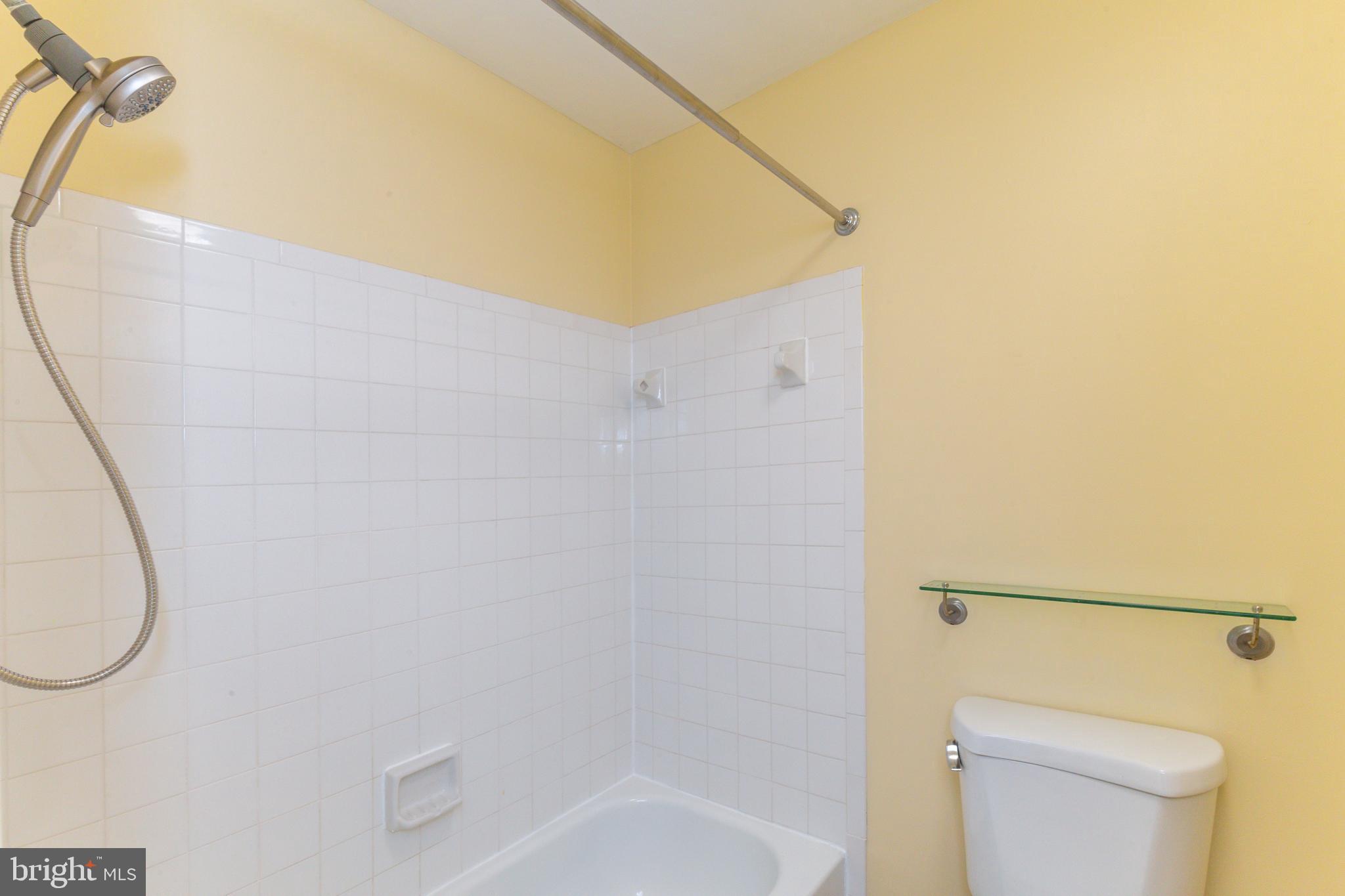 LAKE RIDGE - Residential Lease