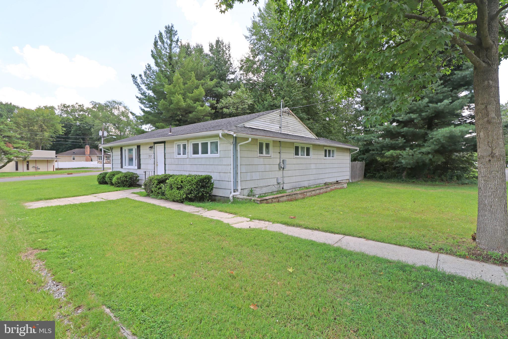 707 BEECHWOOD AVENUE
