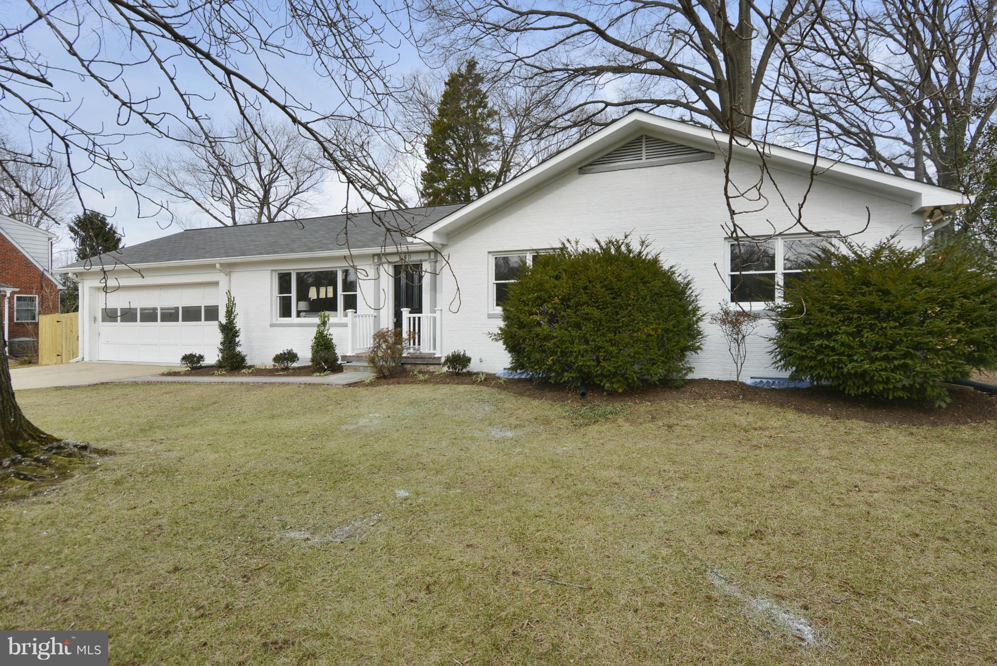 COLLINGWOOD MANOR - Residential