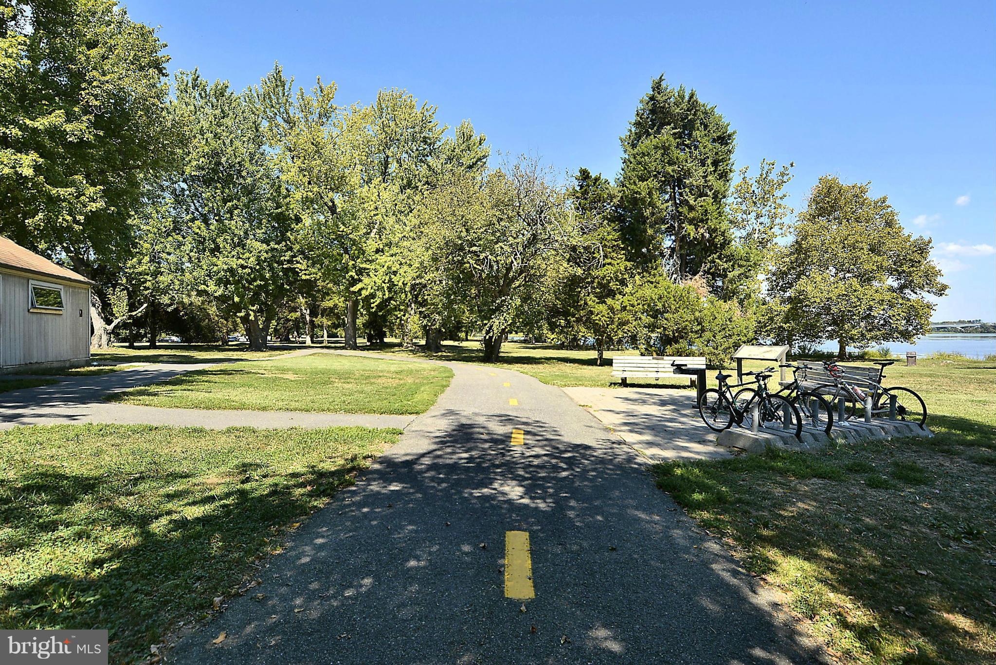 COLLINGWOOD MANOR - Residential