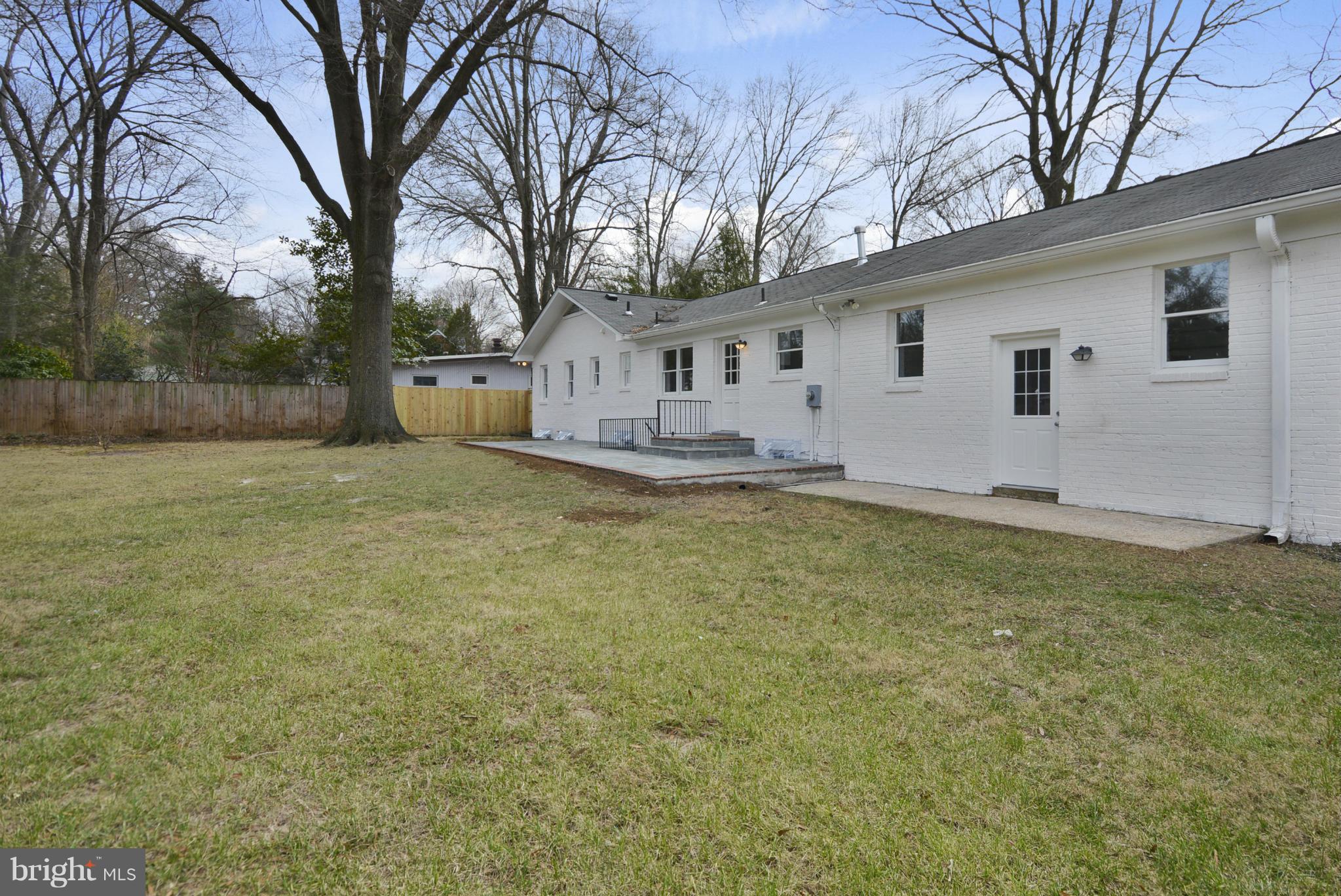 COLLINGWOOD MANOR - Residential