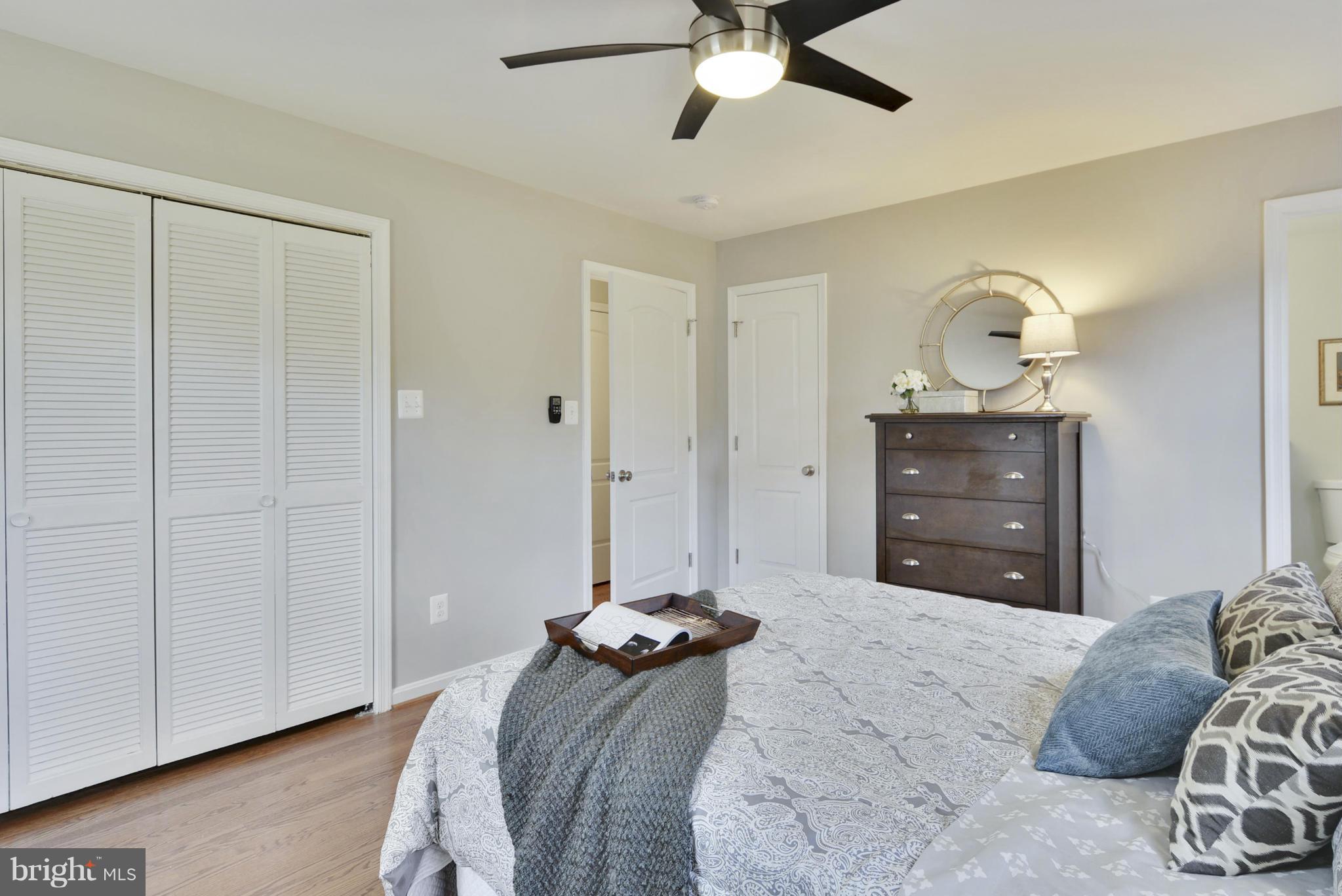 COLLINGWOOD MANOR - Residential