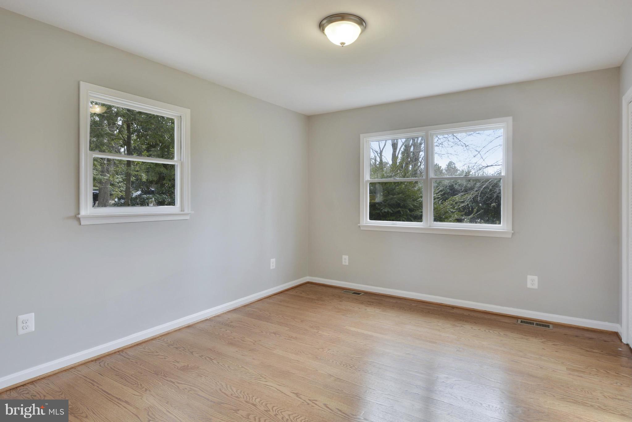 COLLINGWOOD MANOR - Residential