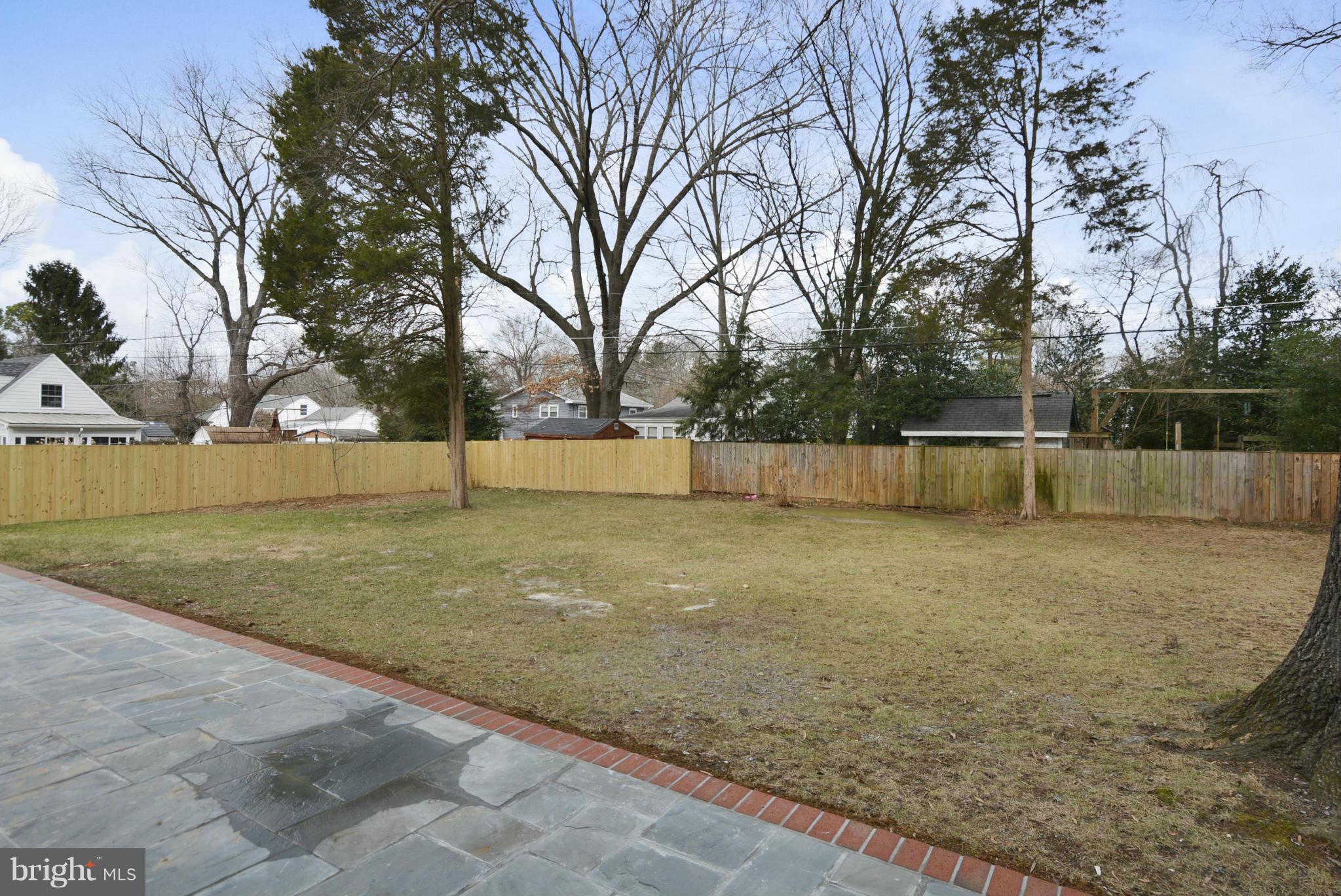 COLLINGWOOD MANOR - Residential