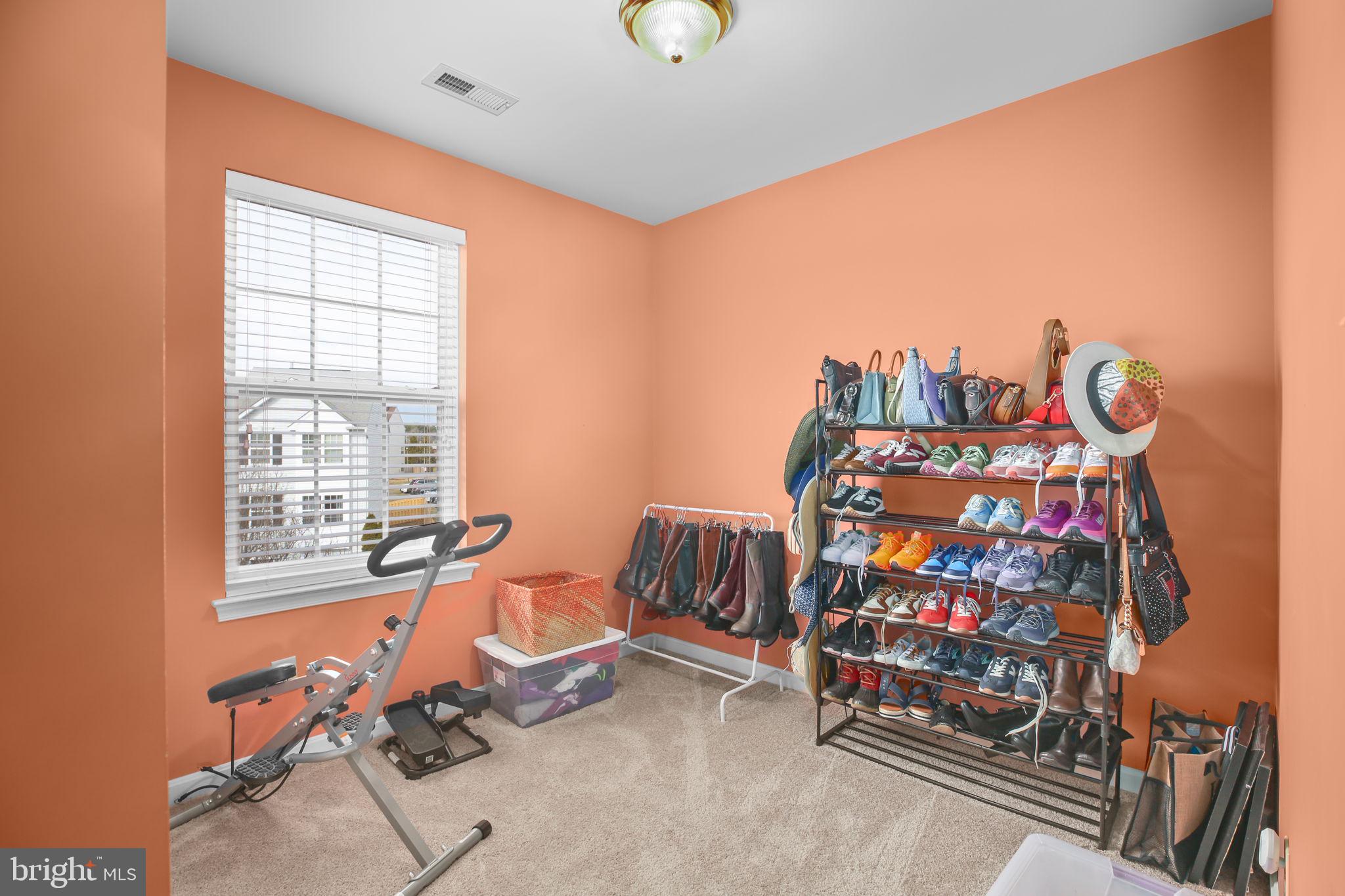 SALEM FIELDS - Residential