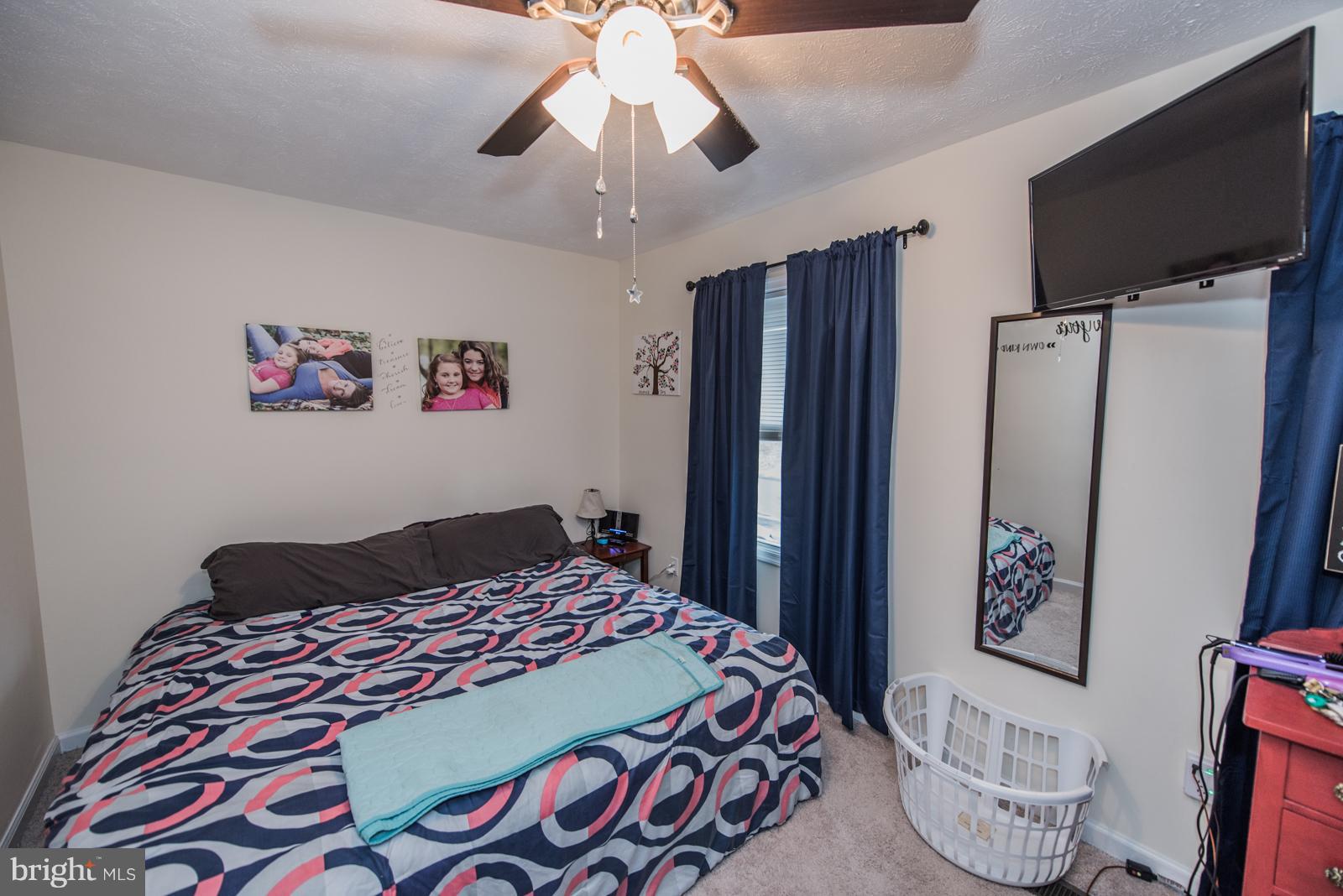 ROYAL VILLAGE - Residential