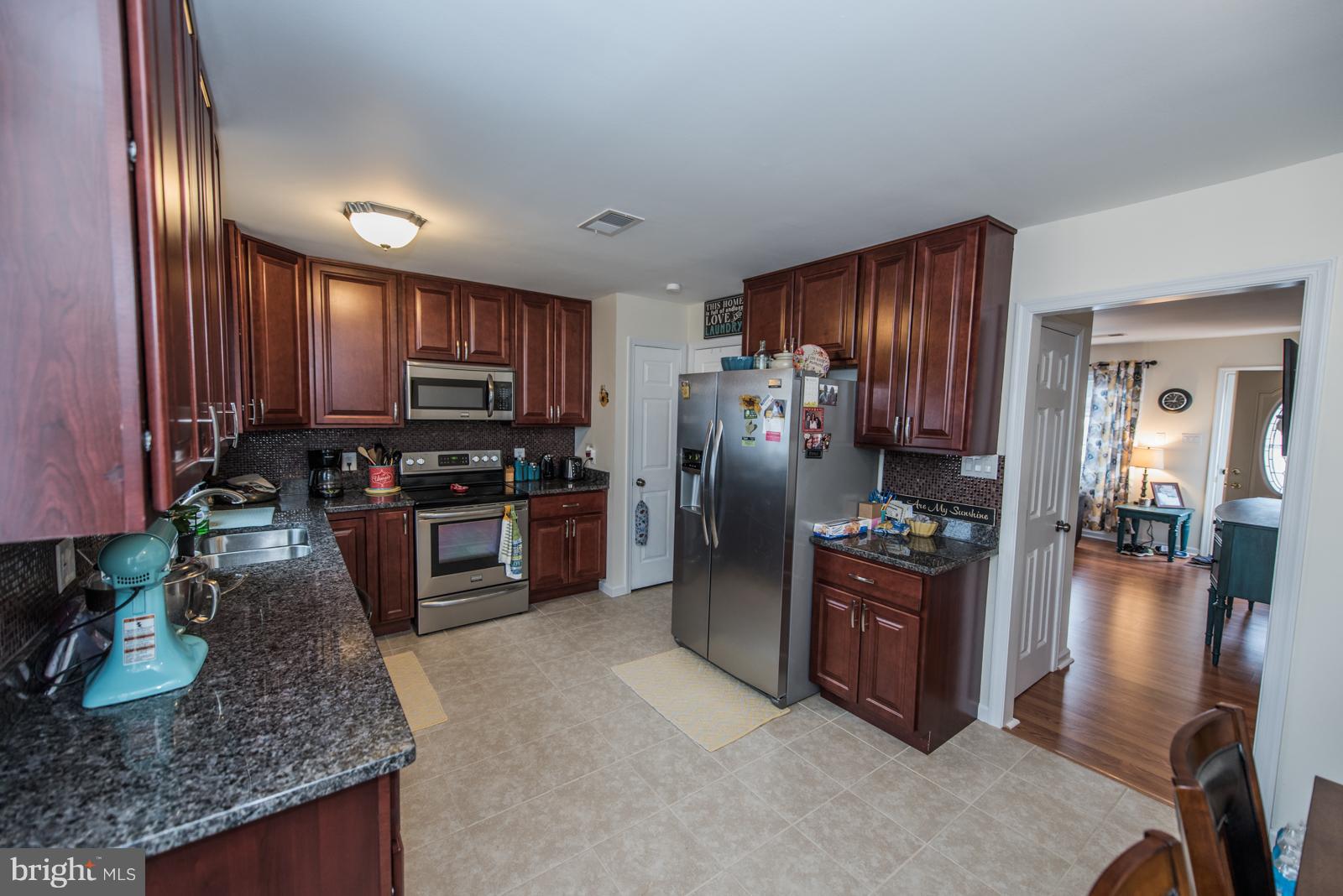 ROYAL VILLAGE - Residential