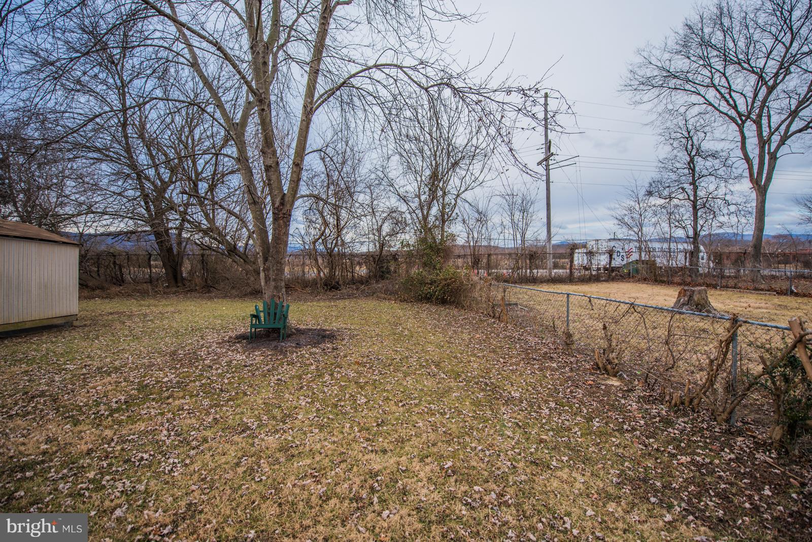 ROYAL VILLAGE - Residential