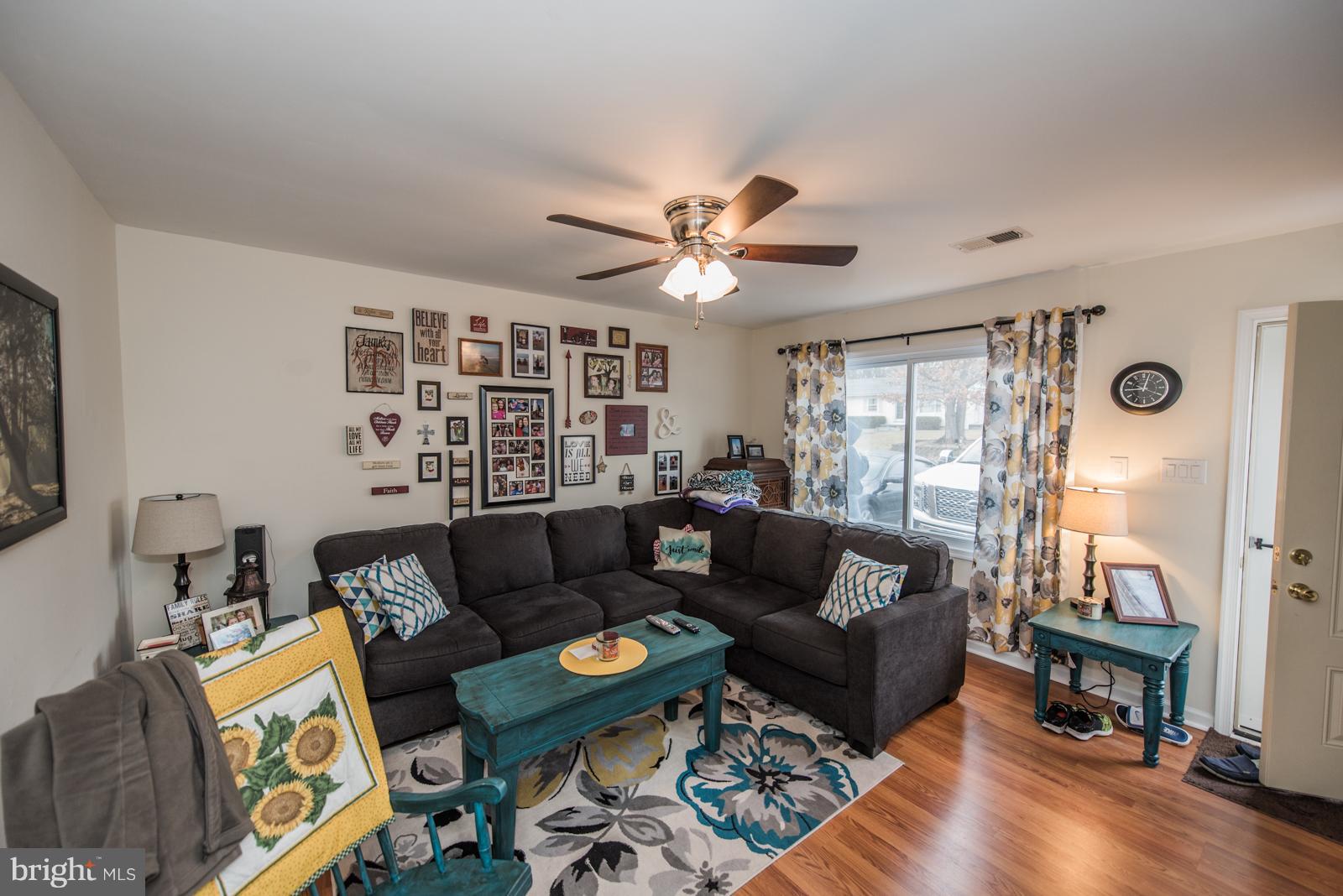 ROYAL VILLAGE - Residential