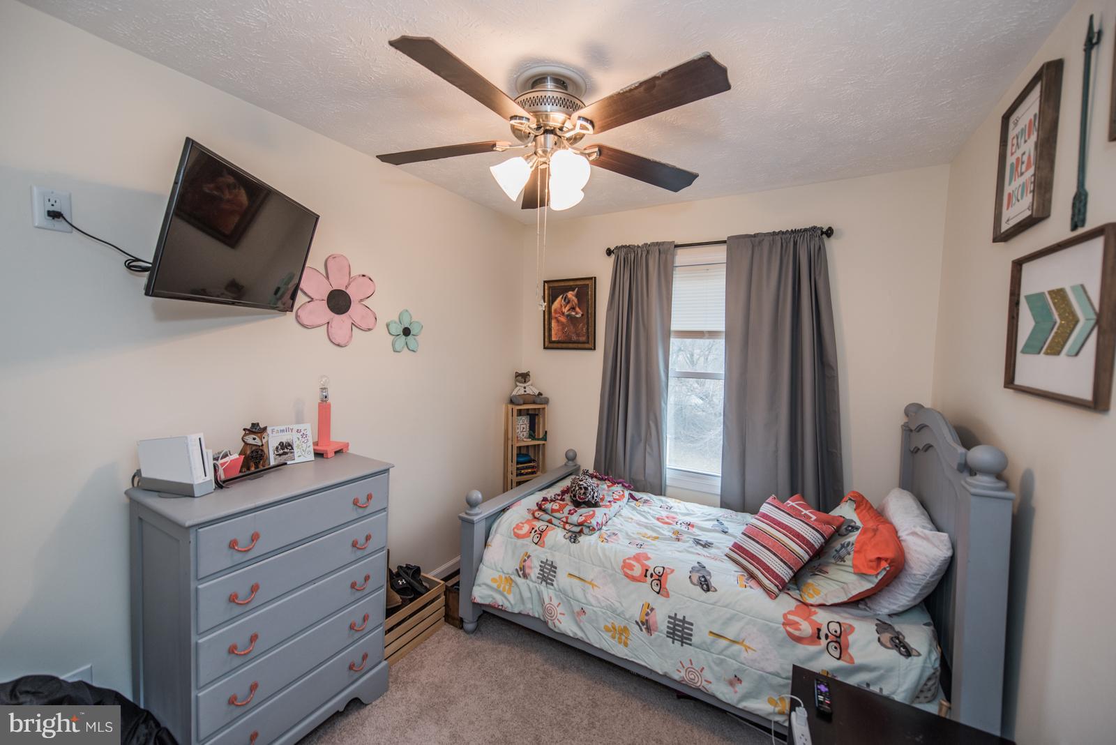 ROYAL VILLAGE - Residential