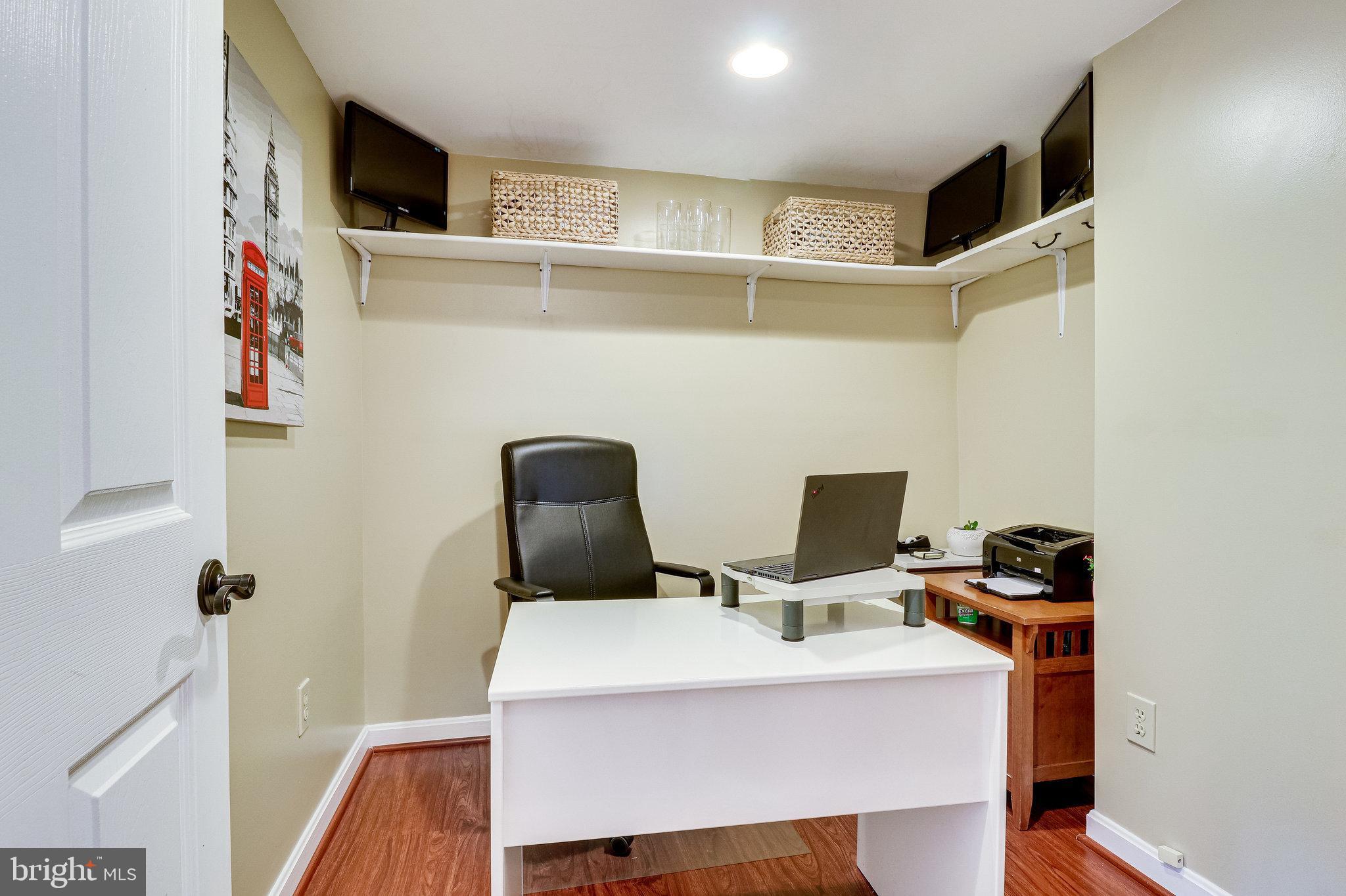 BURKE CENTRE - Residential