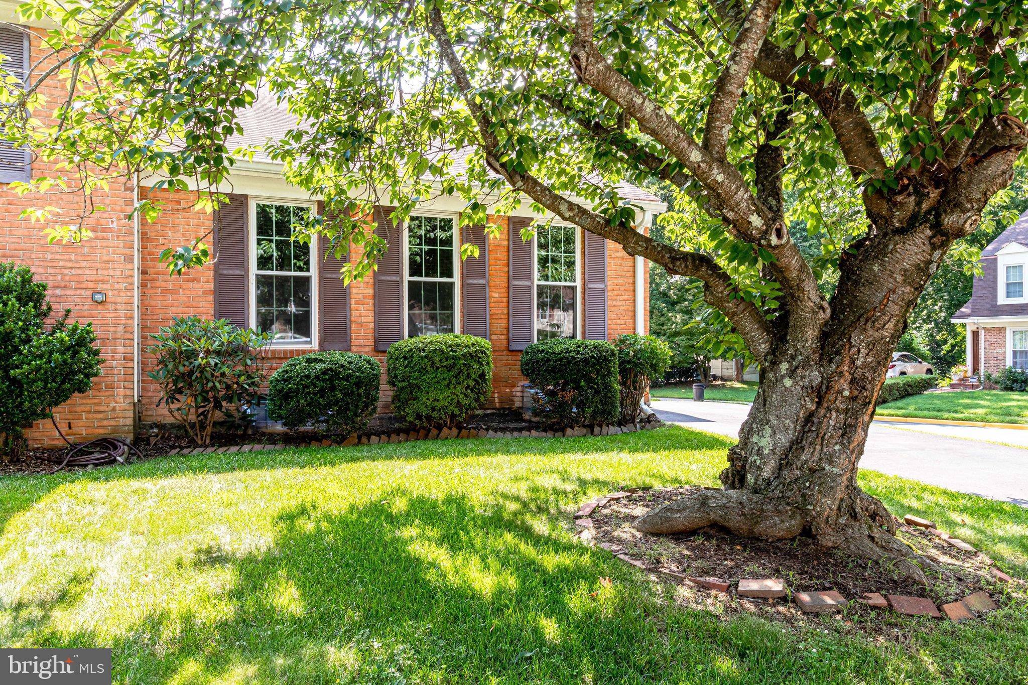 BURKE CENTRE - Residential