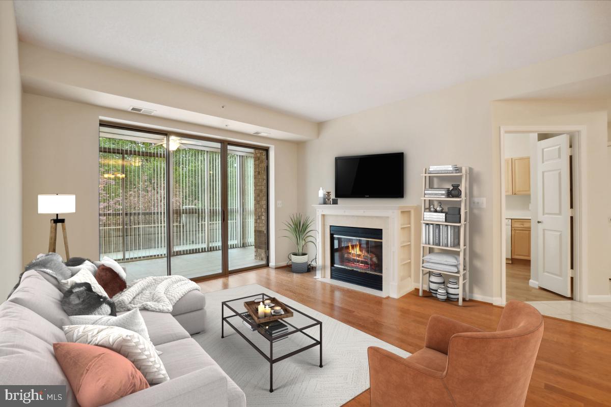 LANSDOWNE WOODS - Residential