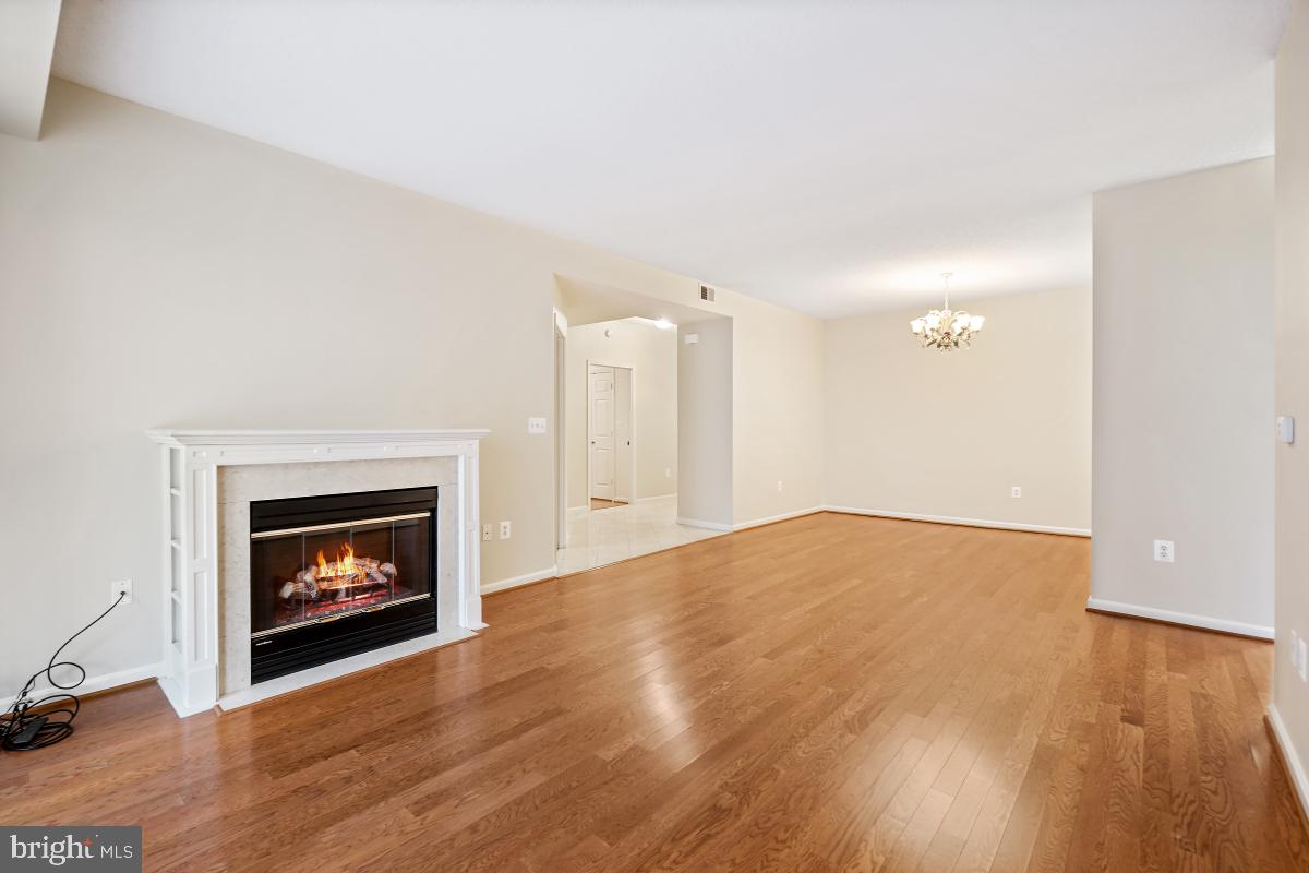 LANSDOWNE WOODS - Residential