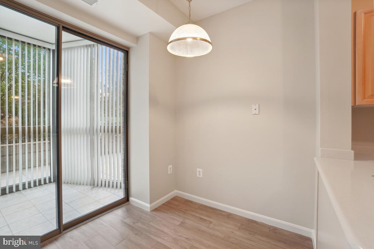 LANSDOWNE WOODS - Residential