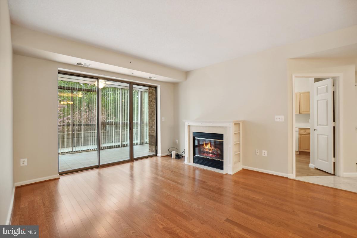 LANSDOWNE WOODS - Residential