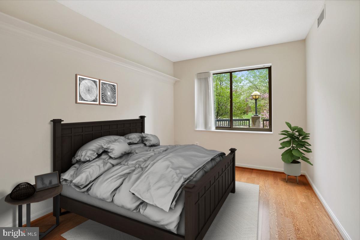 LANSDOWNE WOODS - Residential