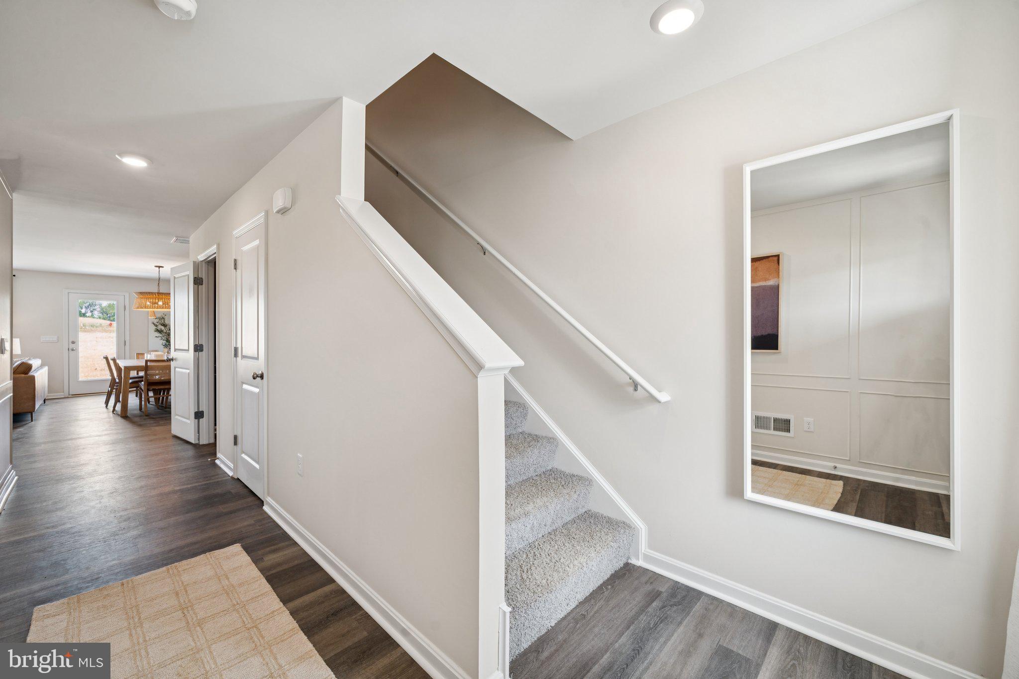 SUMMIT TOWNS - Residential