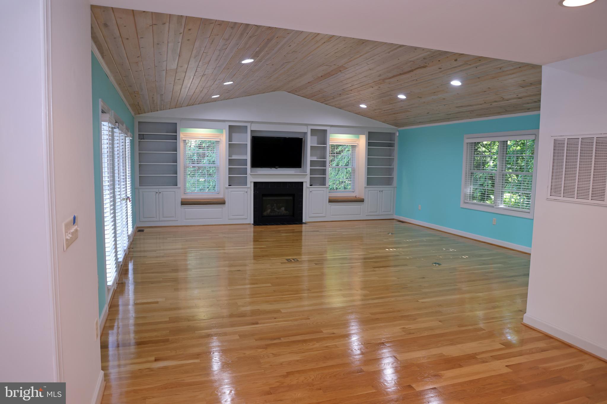 FOUNTAIN HEAD - Residential