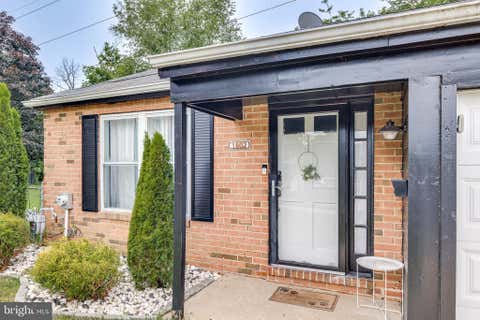 Townhouse For Sale - 1602 Olive Place<br/> CLEMENTON, NJ 08021