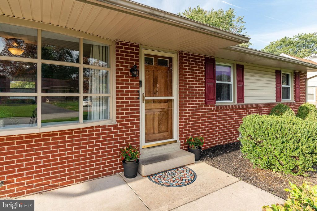 Photo of 105 Woodlawn Drive, Willow Street, PA 17584 (MLS # PALA2041814)