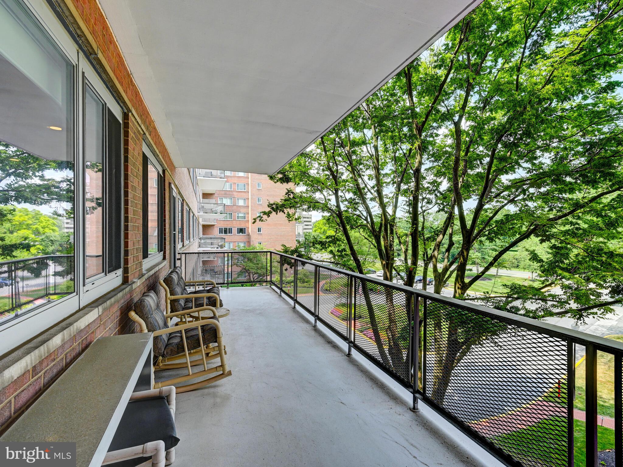 ELEVEN SLADE - Residential