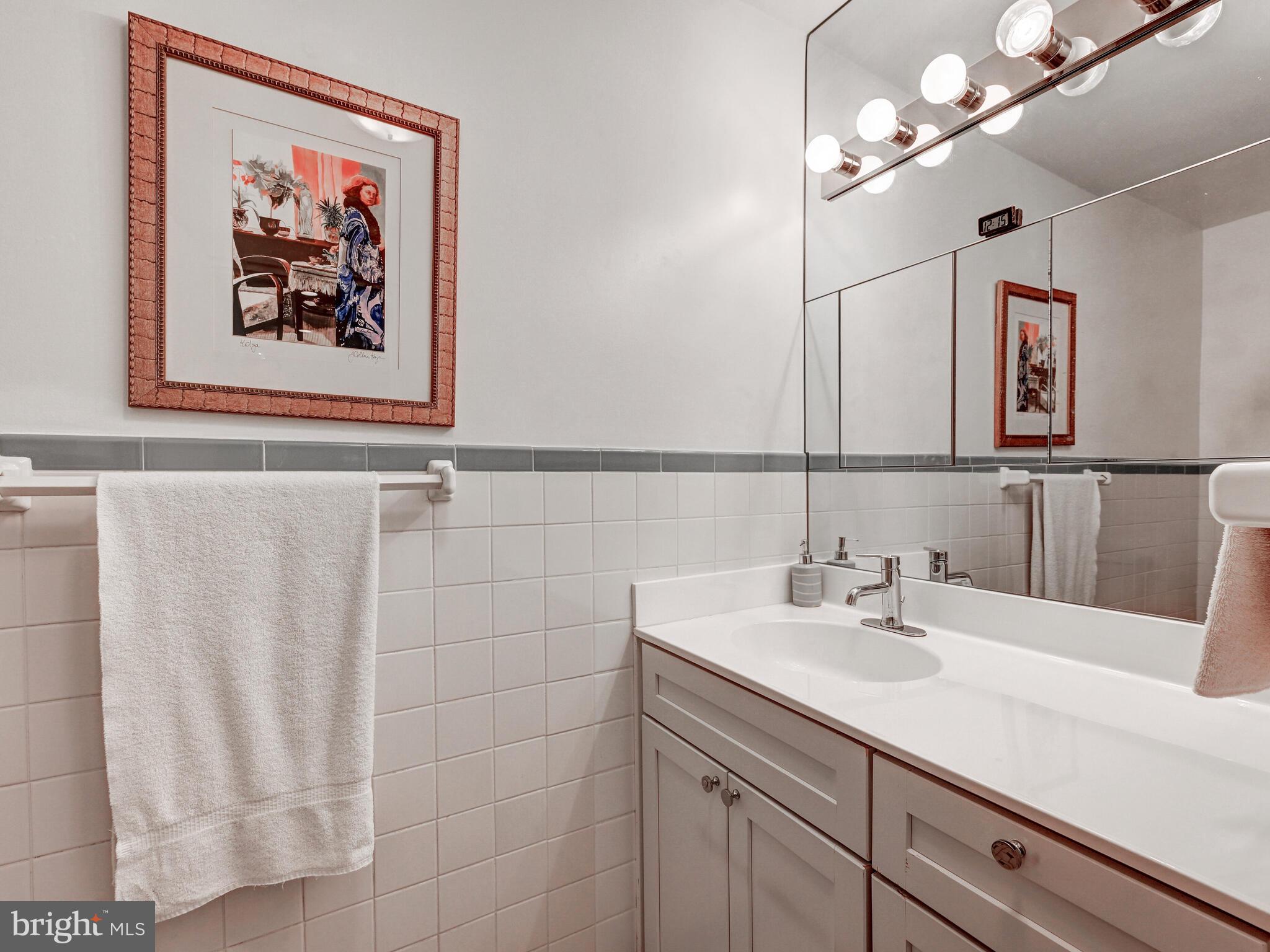 ELEVEN SLADE - Residential