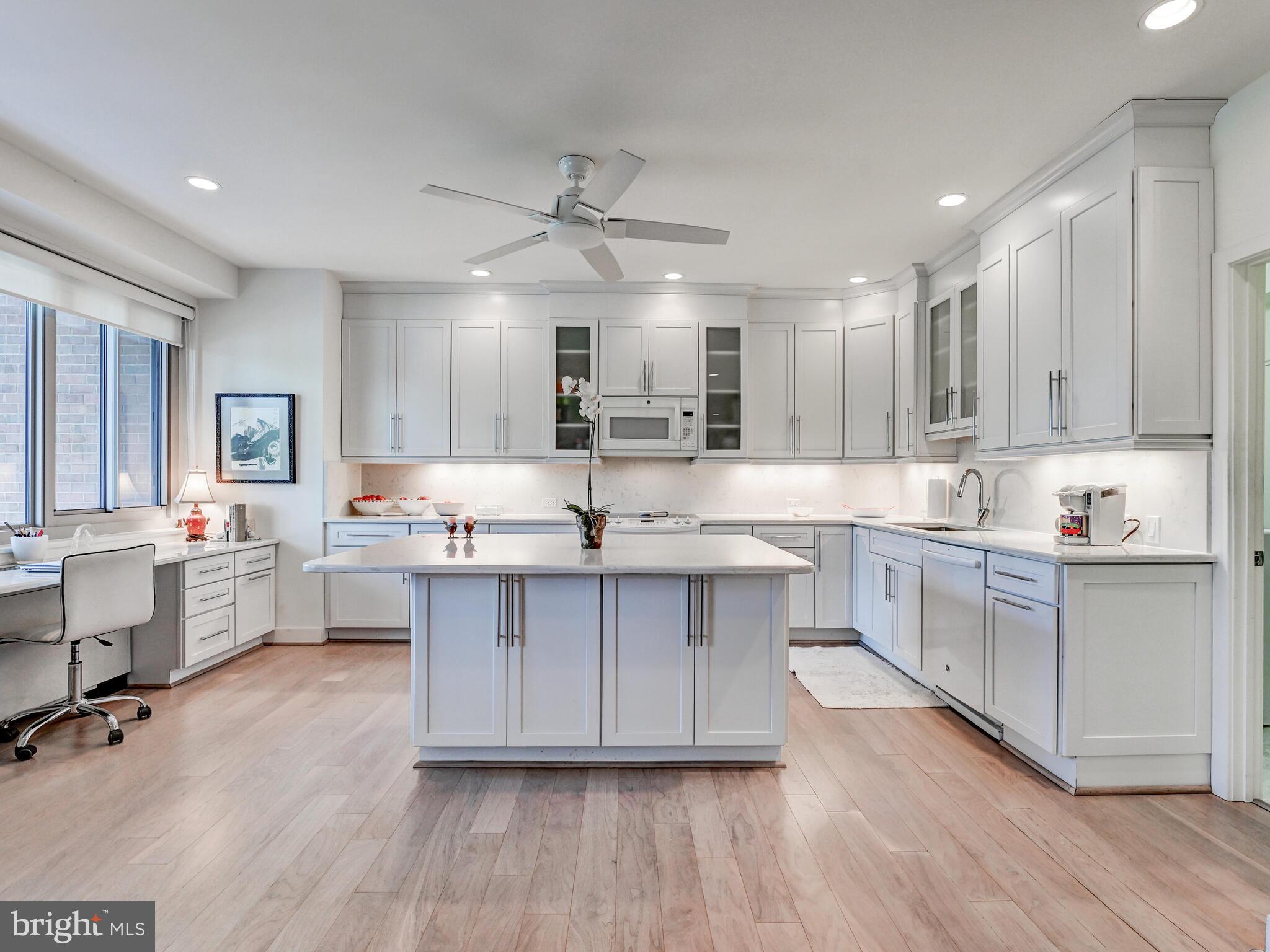 ELEVEN SLADE - Residential