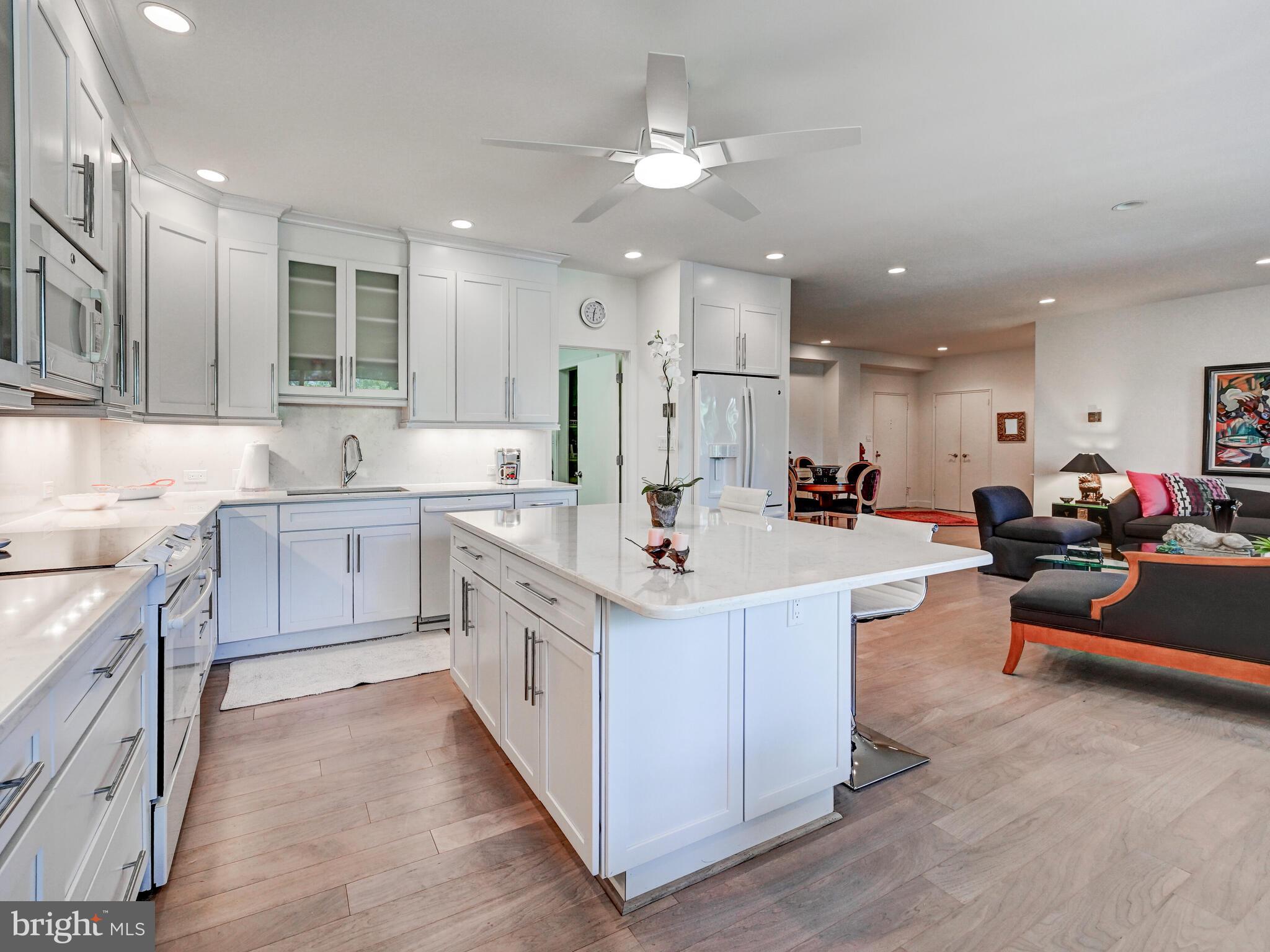 ELEVEN SLADE - Residential