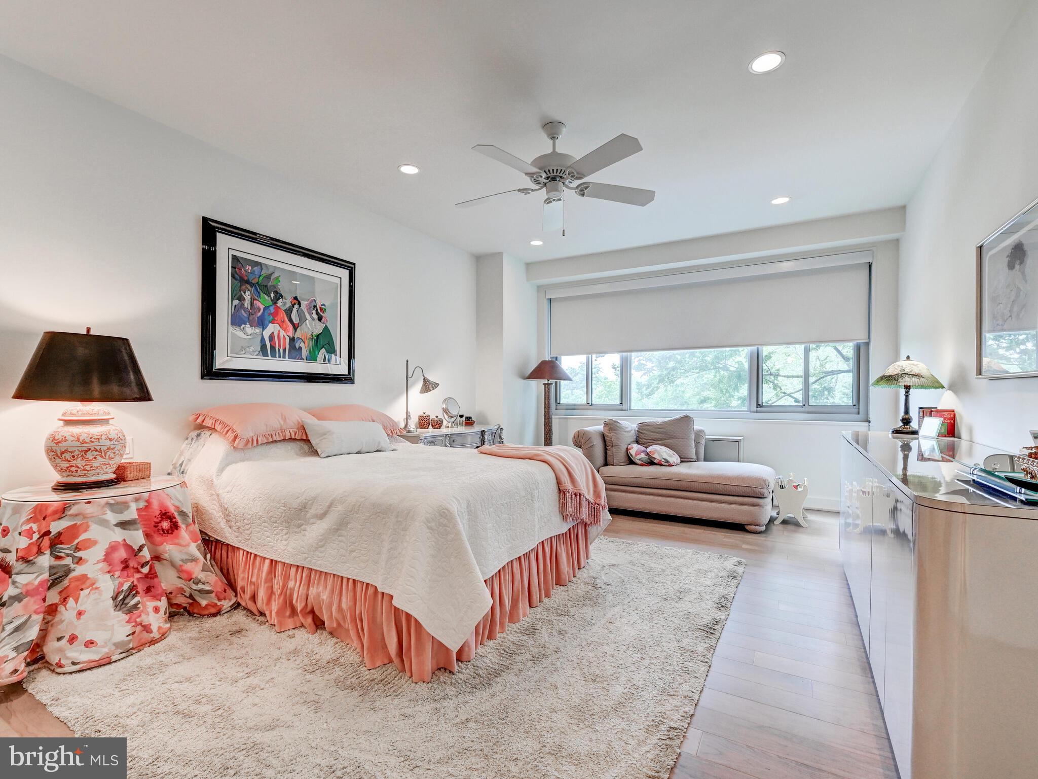 ELEVEN SLADE - Residential