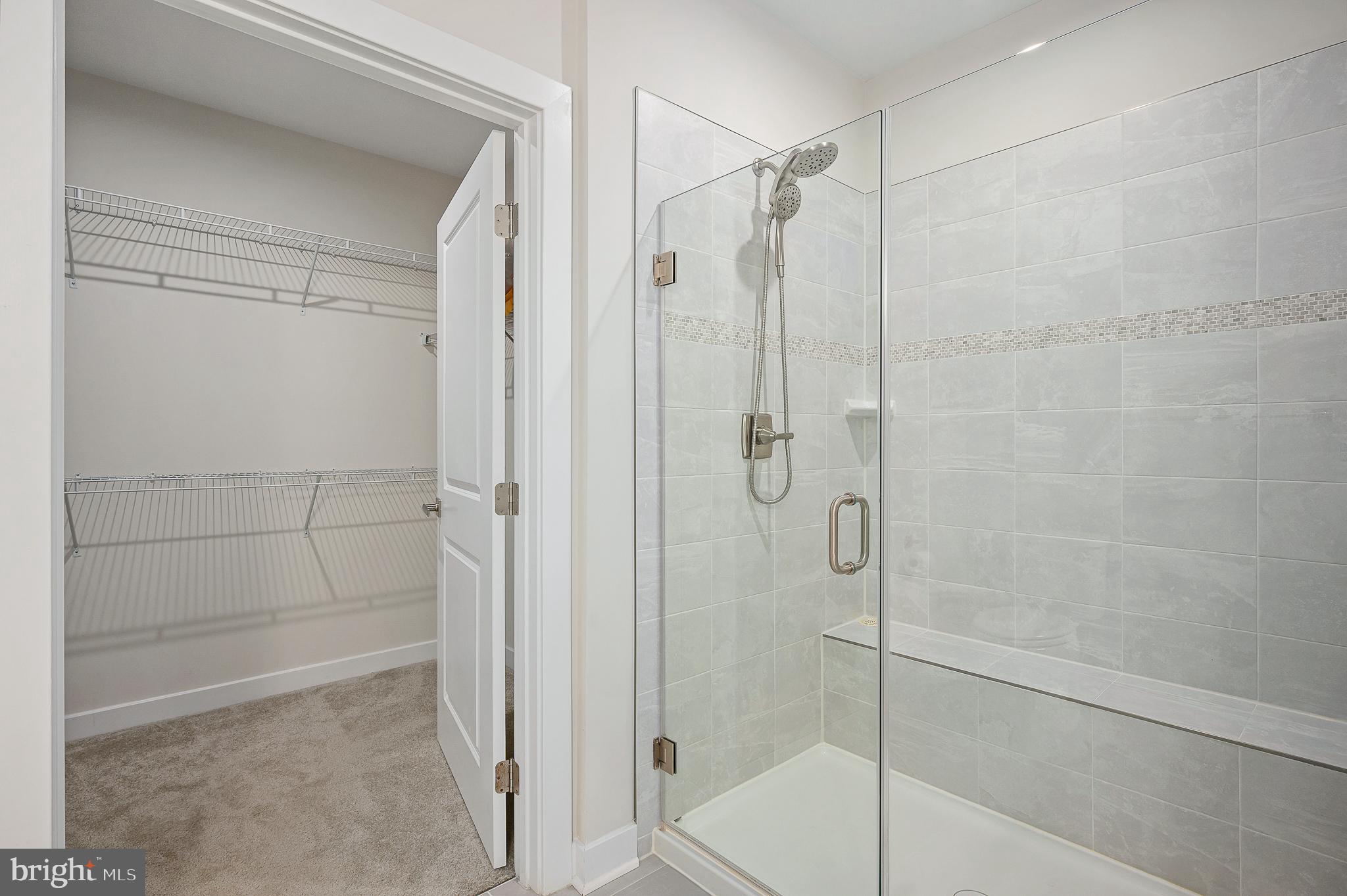 LOUDOUN VIEW CONDO FLATS - Residential