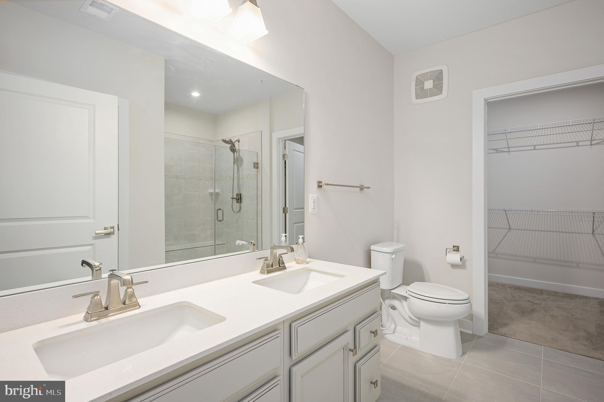 LOUDOUN VIEW CONDO FLATS - Residential