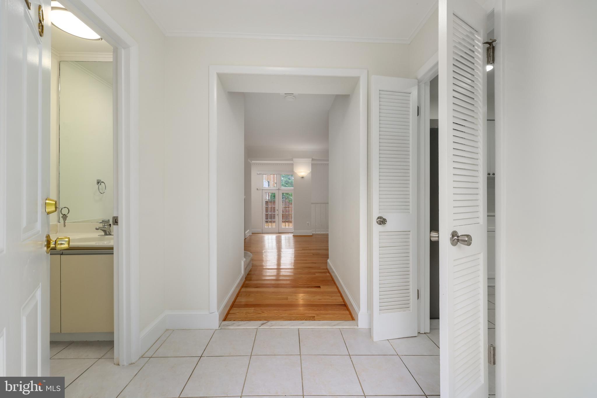 1829 JEFFERSONIAN DRIVE
