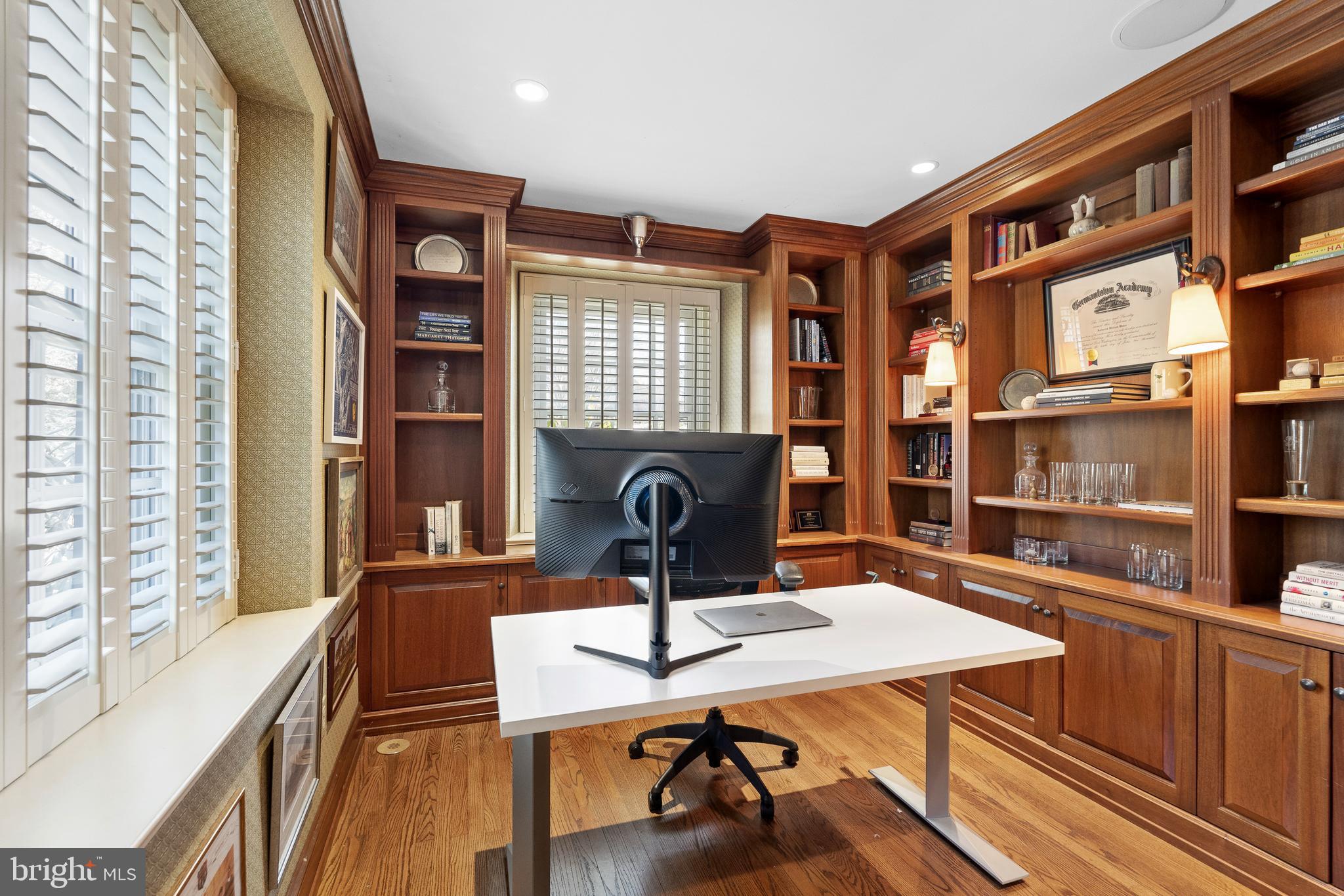 GLADWYNE - Residential