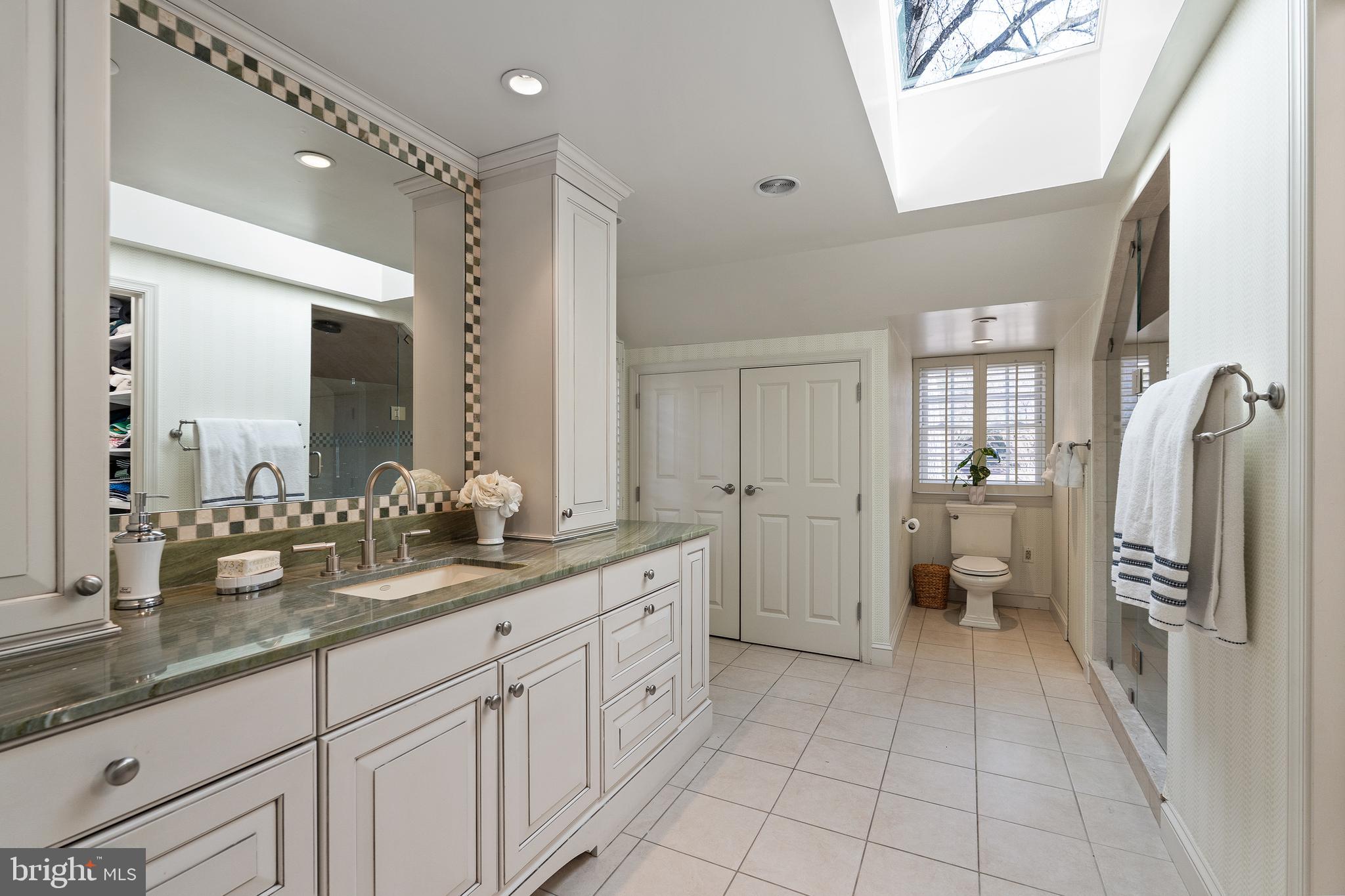 GLADWYNE - Residential